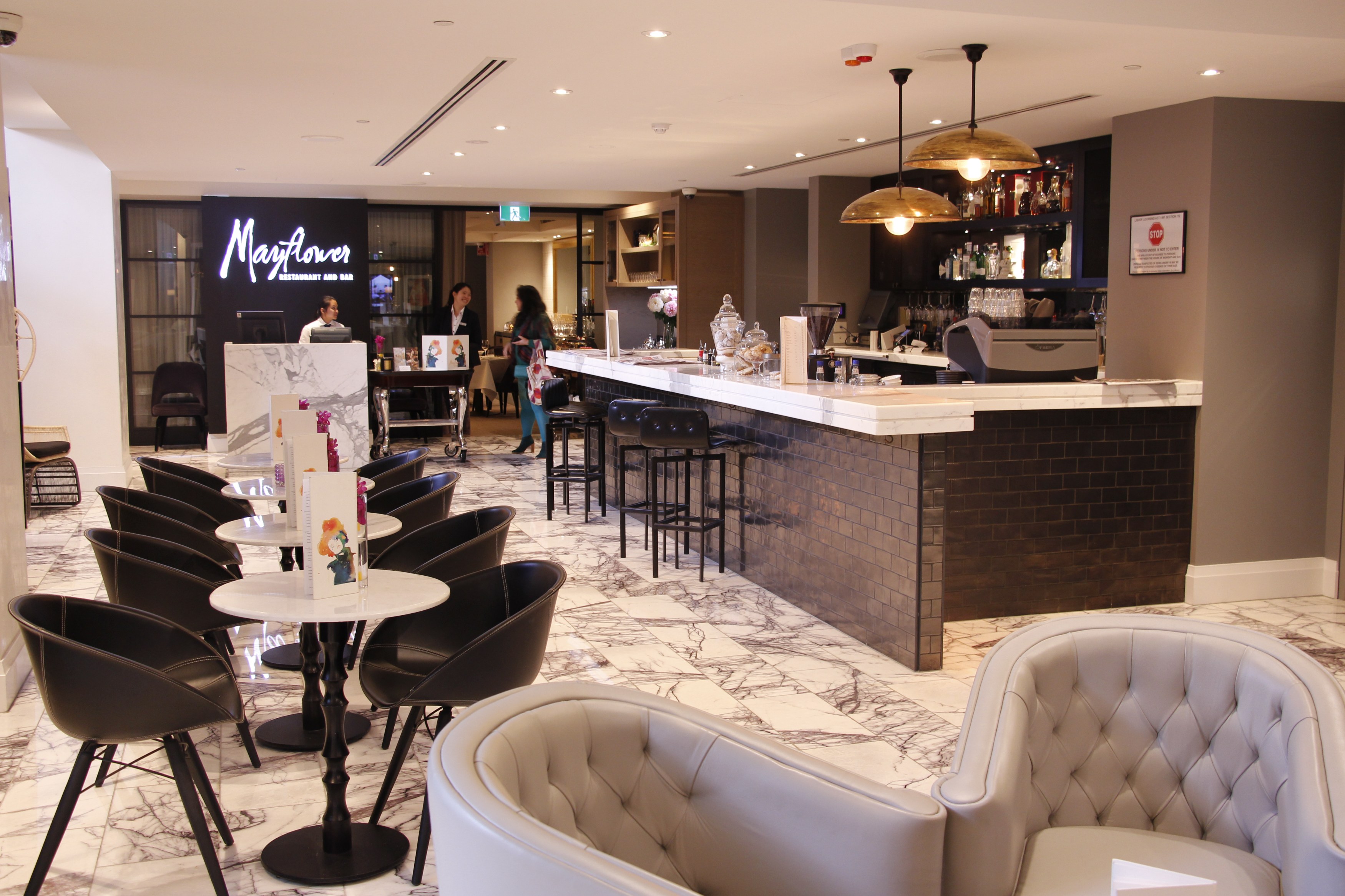 AU - Mayfair - Bar.jpg