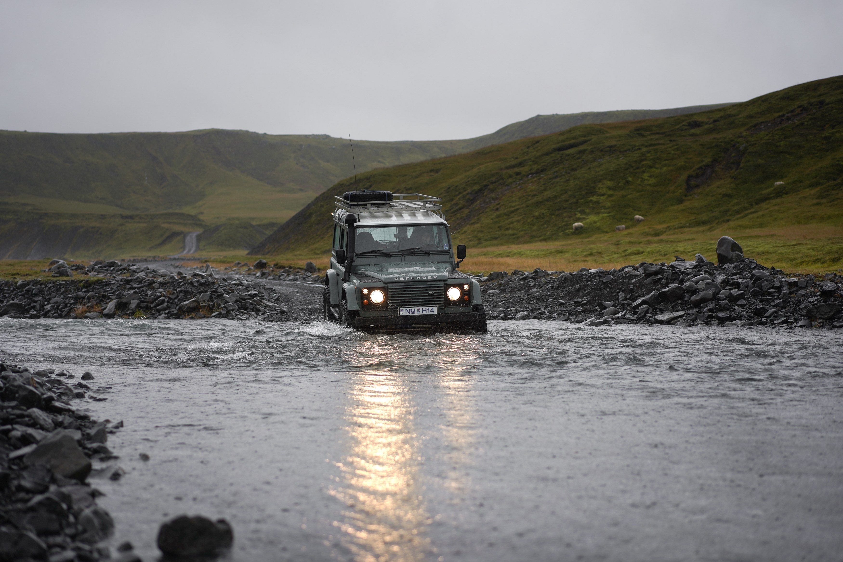 Landrover Shutterstock.jpg