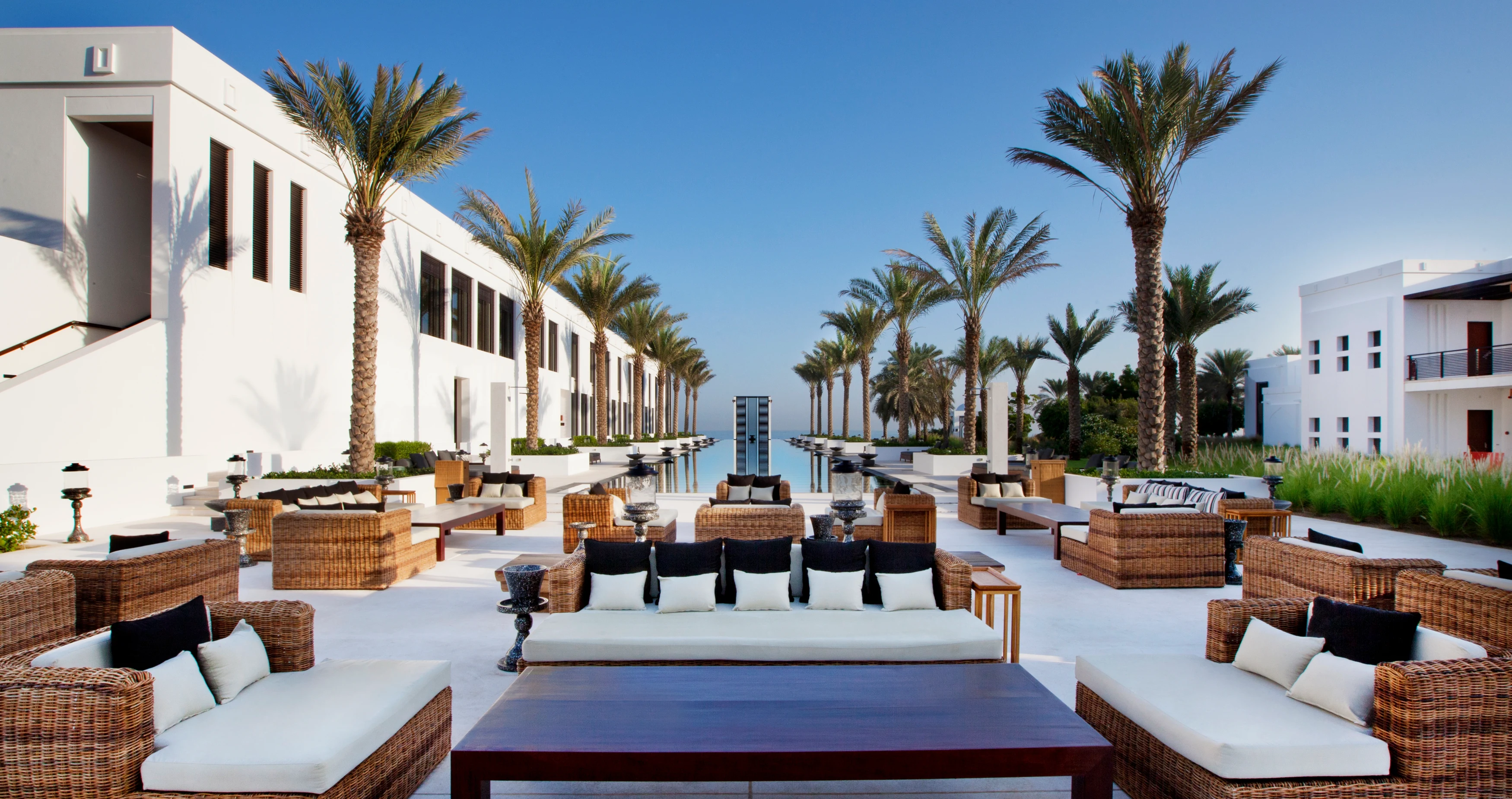 OM - The Chedi Muscat - Long pool.webp