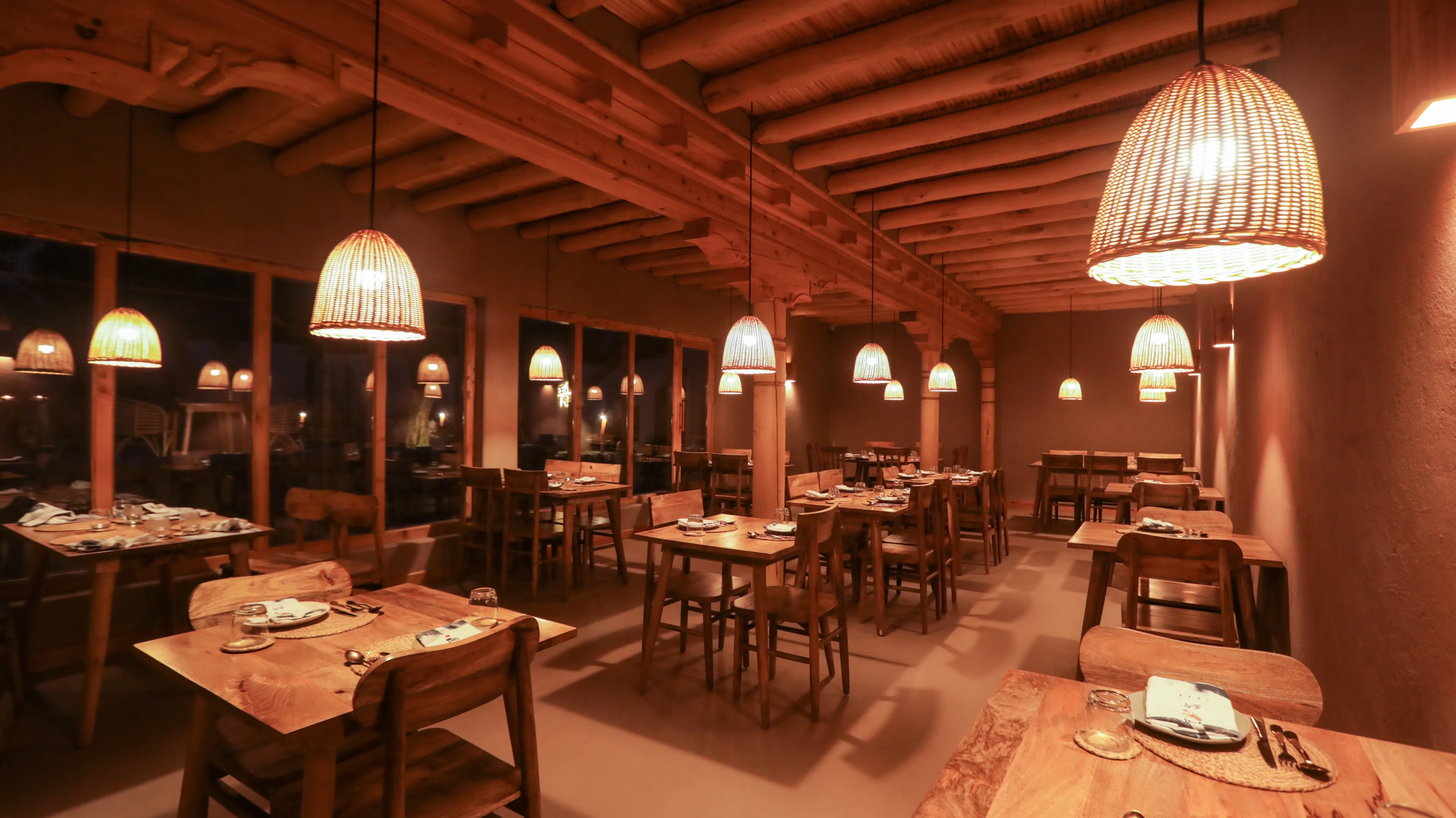 IN-accommodatie-Dolkhar-Ladakh-restaurant-eten-en-drinken.webp