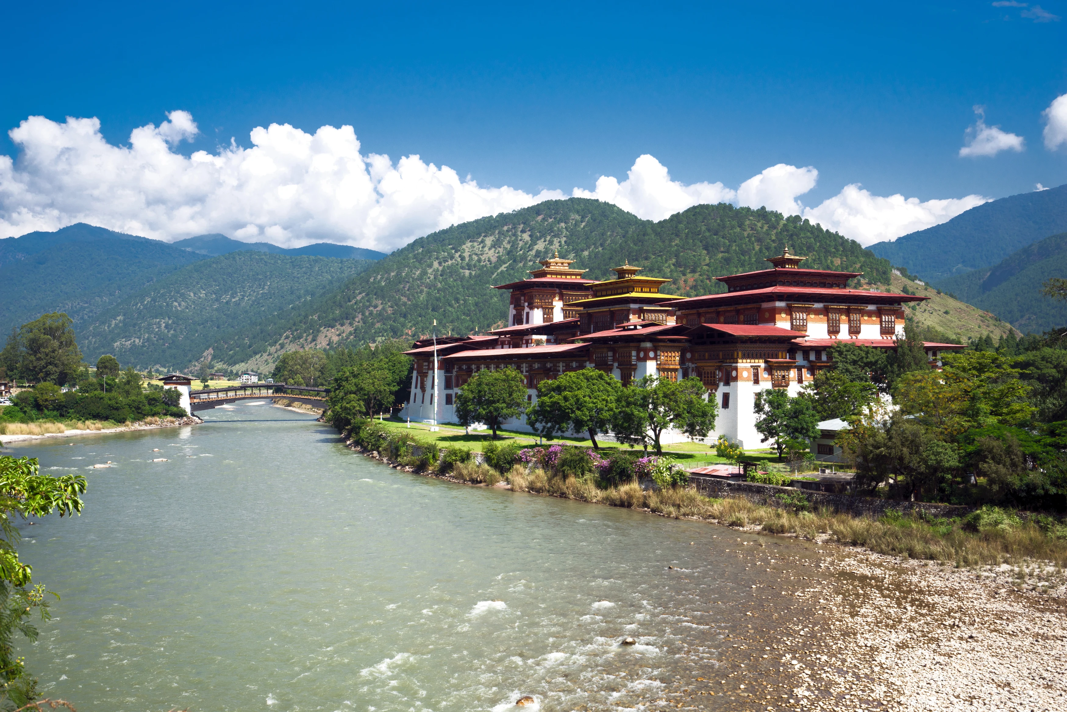 BT - Six Senses Punakha - Dzong.webp