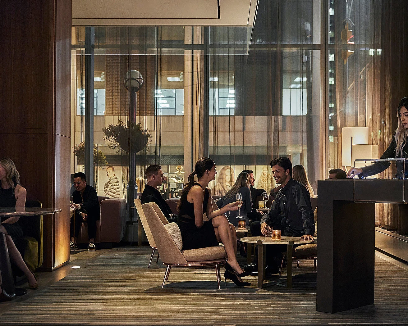 CA - Four Seasons Toronto - Bar.webp