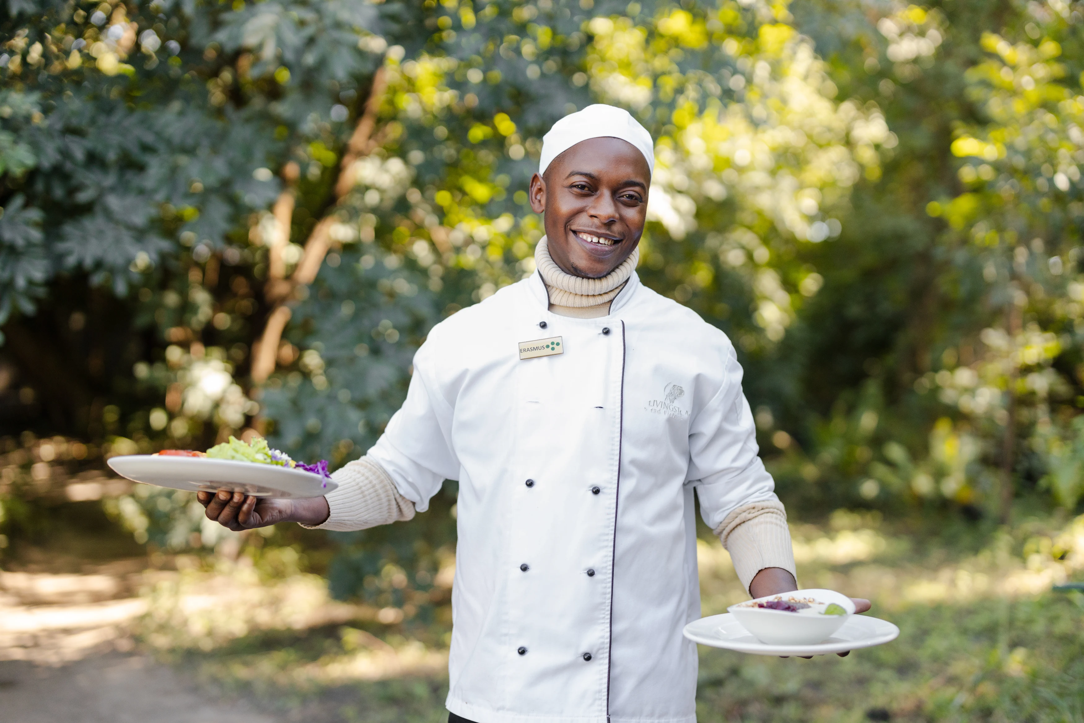 ZM-Livingstone-Island-lunch-ober.webp