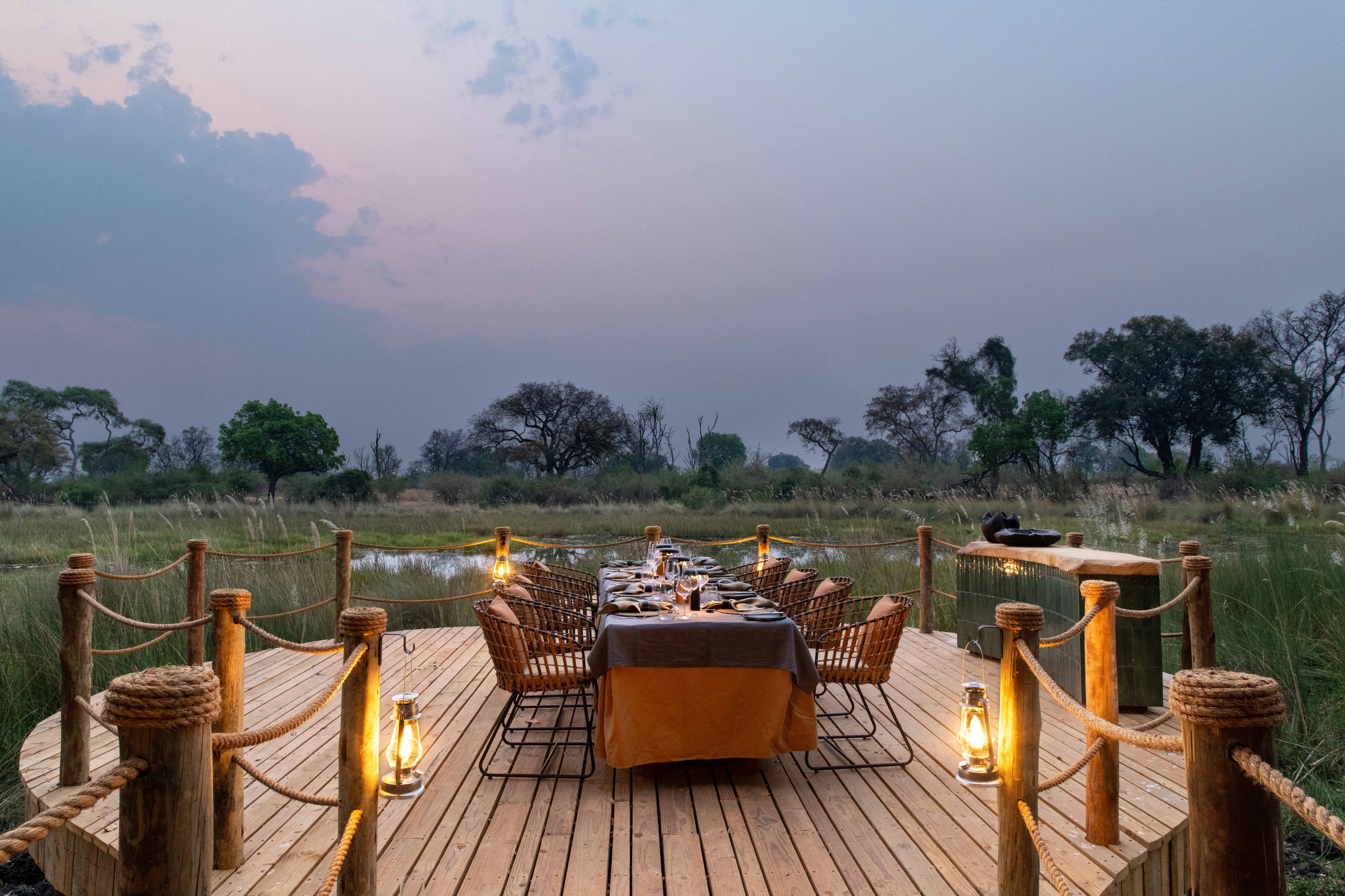 BW-North Island Okavango-dining8.jpg