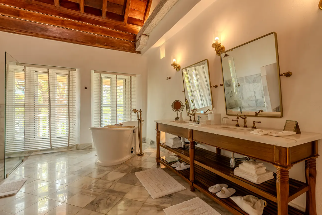 CO - Accommodatie - Pestagua - Badkamer.png