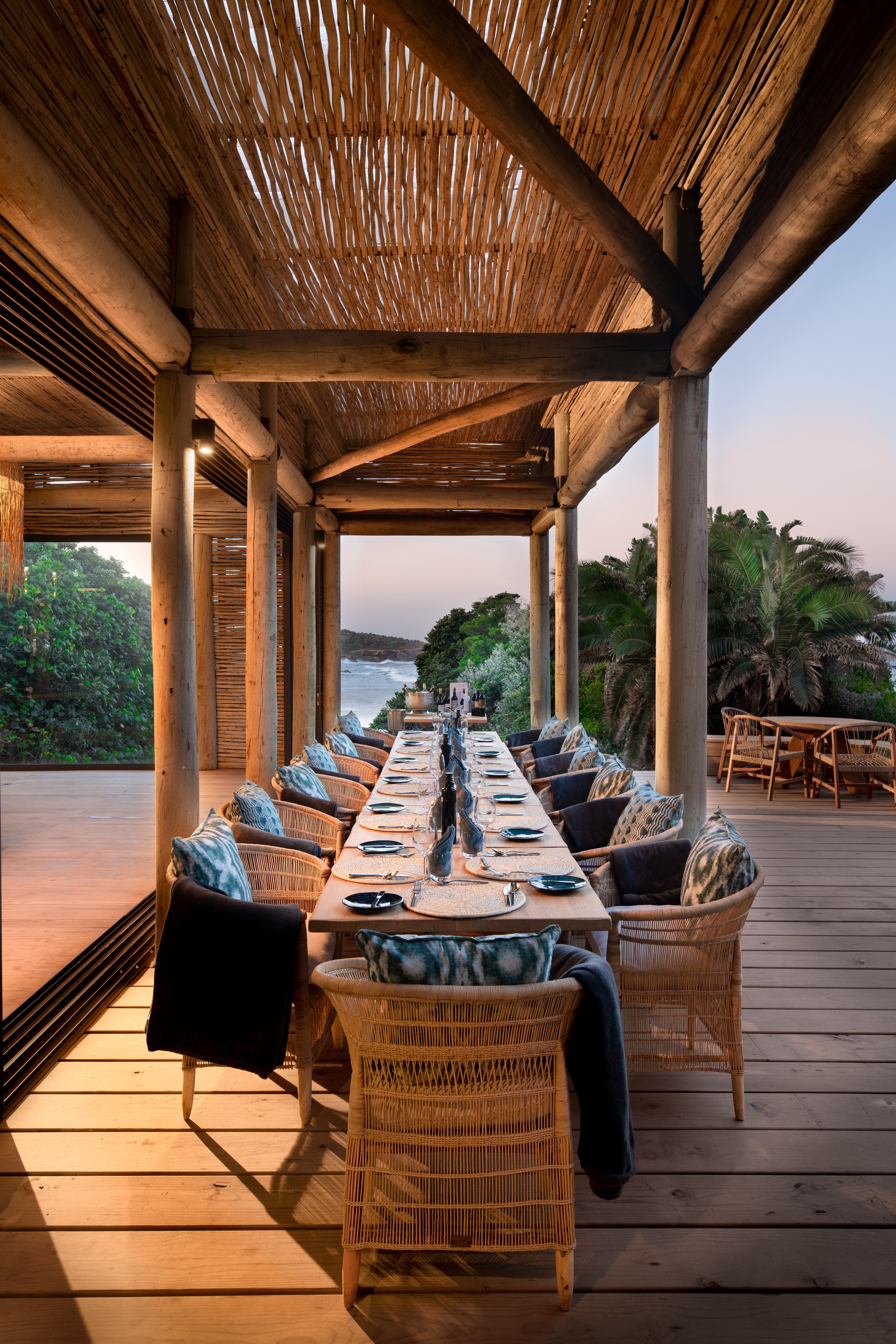 ZA-Gwe-Gwe-Lodge-Dook-Dining 9.jpg