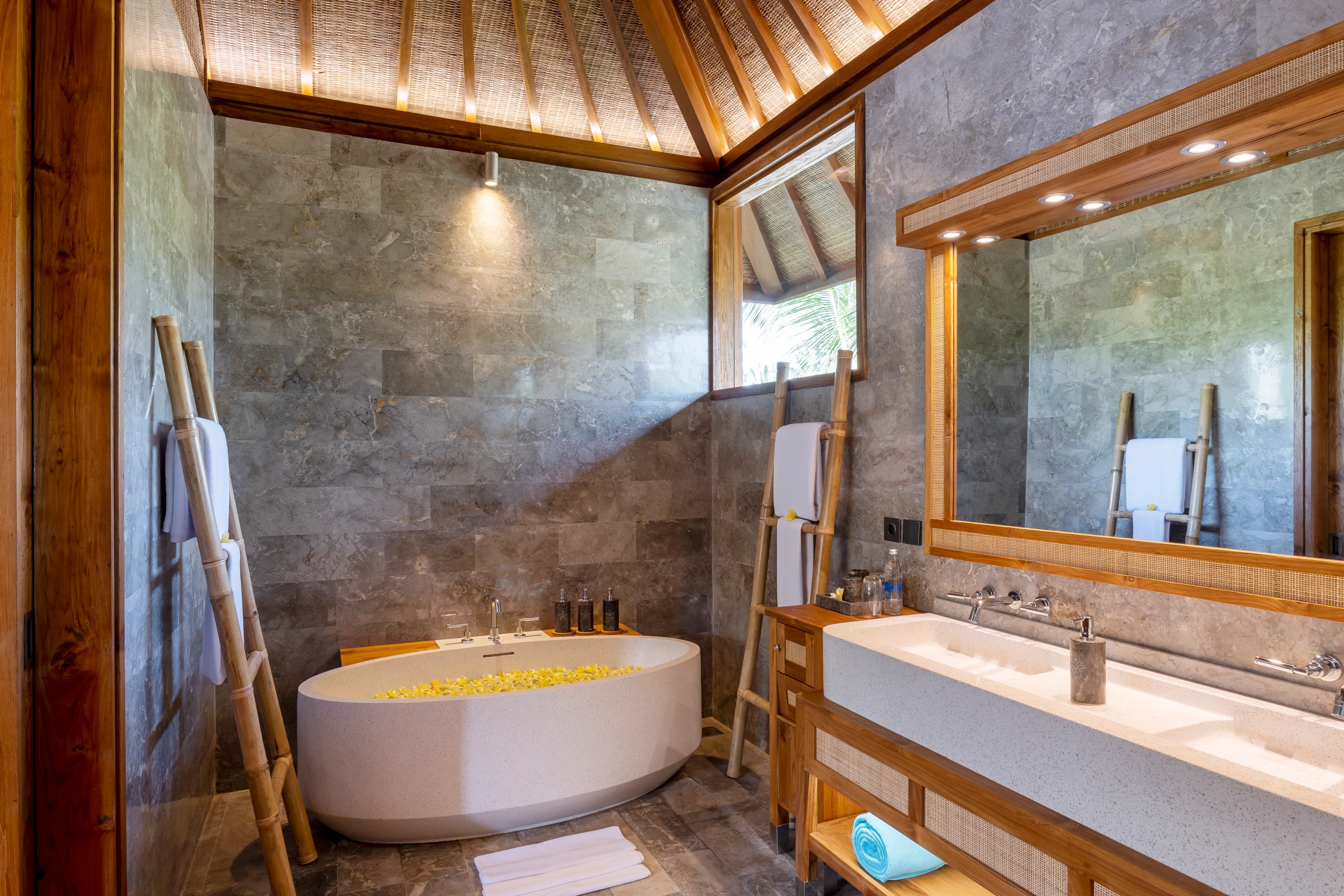ID - Kappa Senses - One Bedroom Pool Villa - bathroom(1).webp