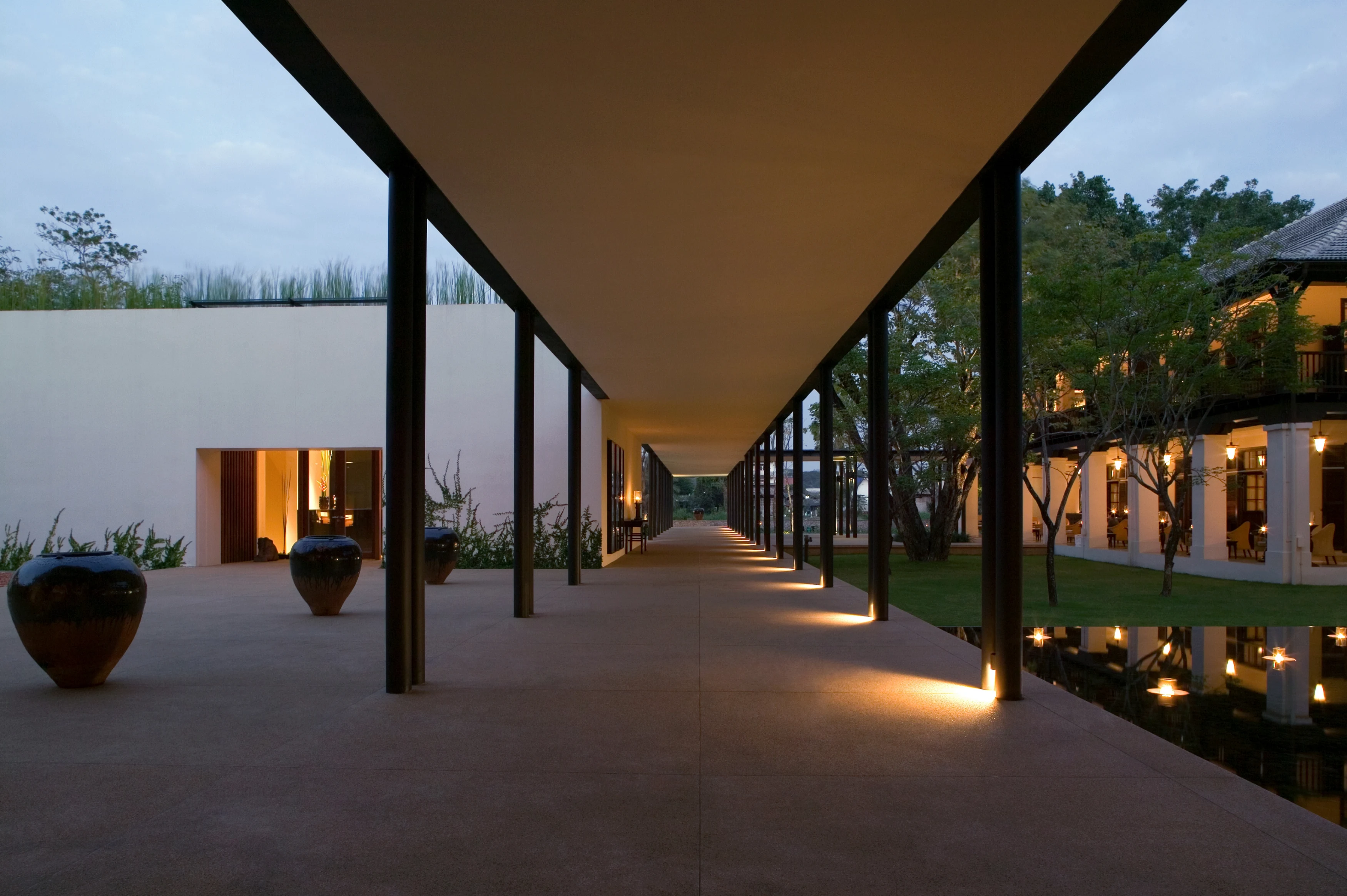 TH - Anantara Chiang Mai - Passageway to river.webp