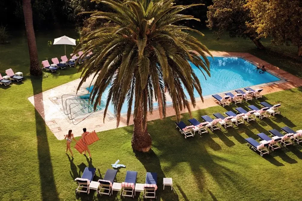 ZA-Belmond Mount Nelson-family pool.webp