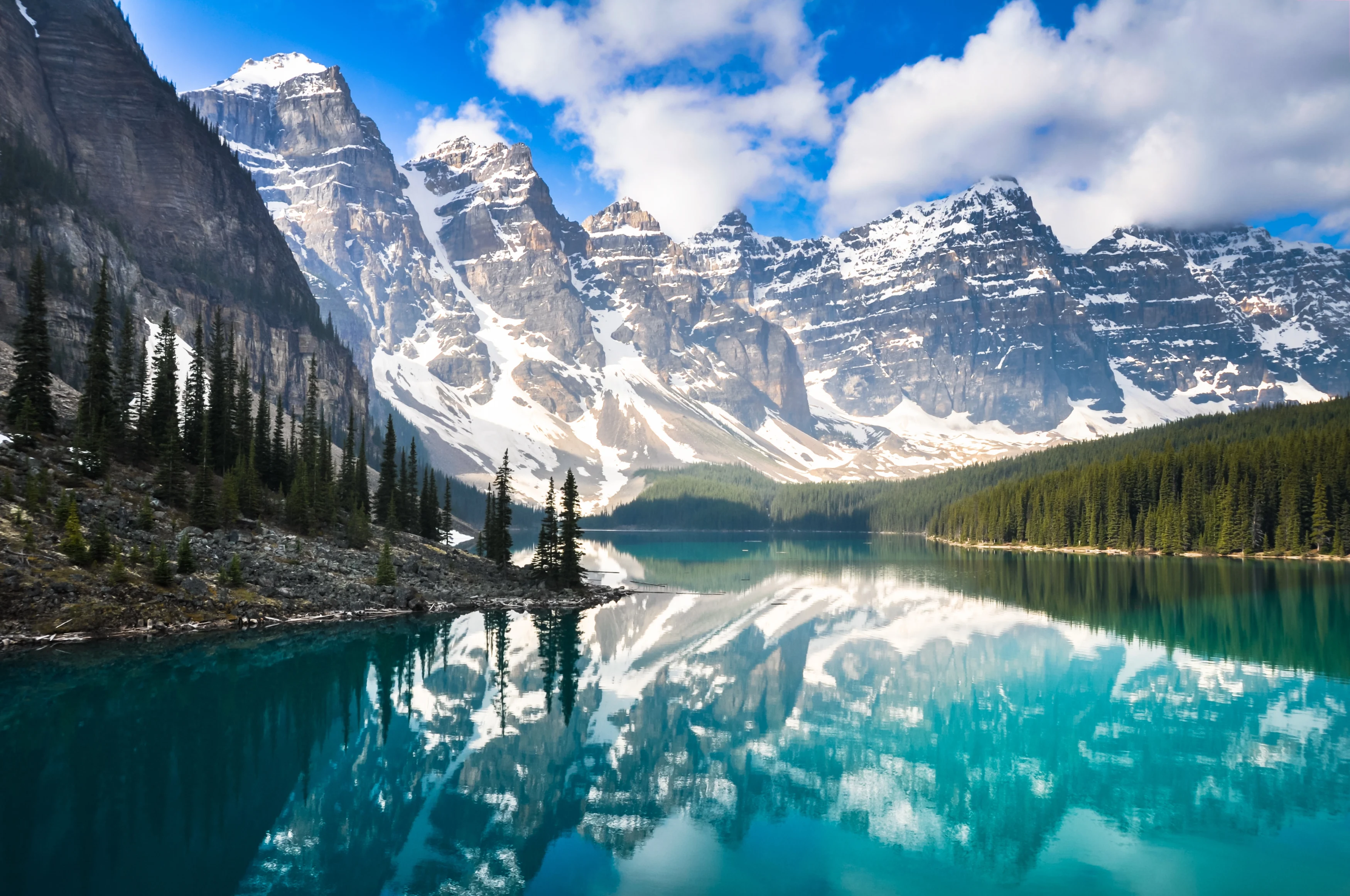 CA-Moraine Lake- Shutterstock.webp