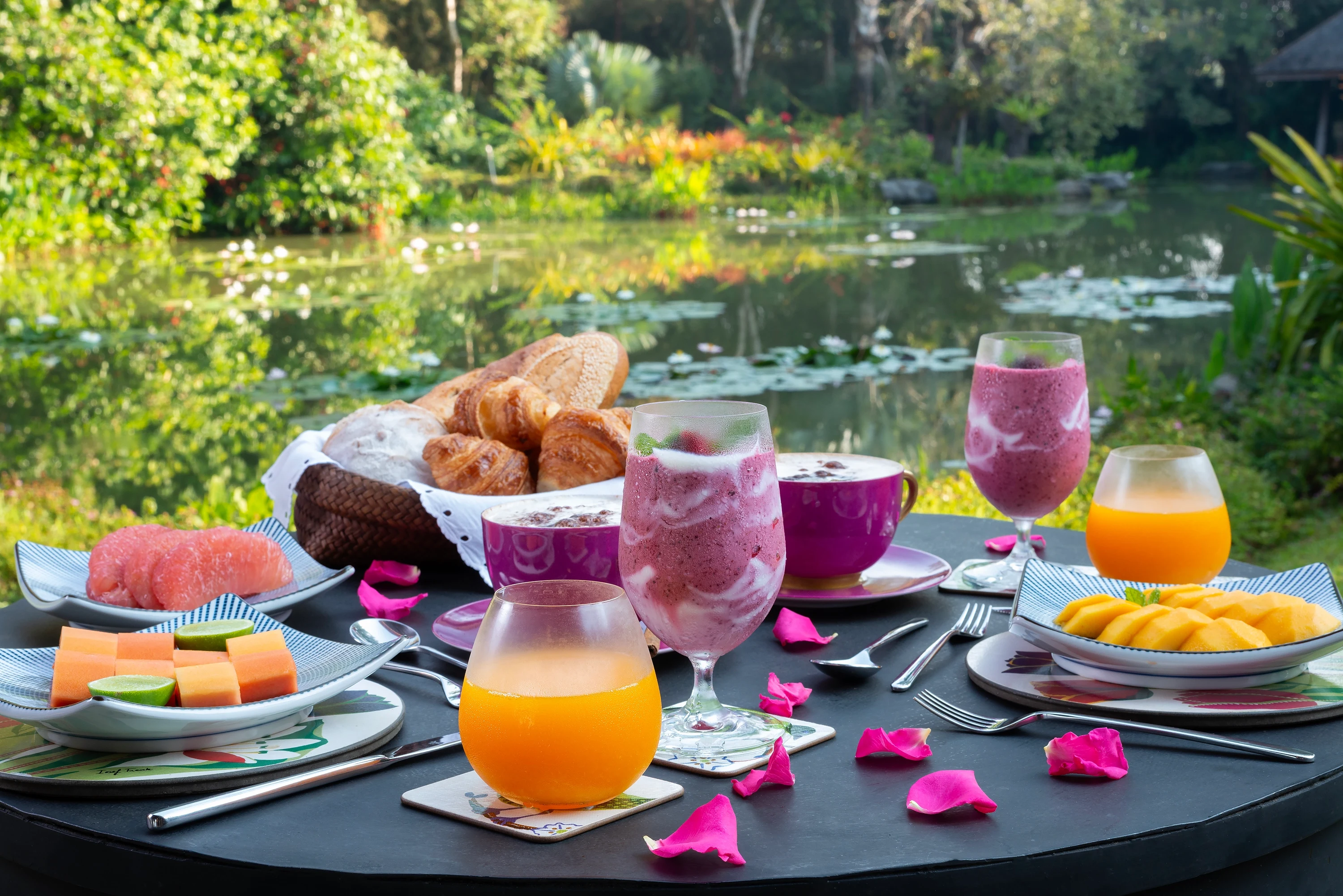 TH- Pa Sak Tong - Dining Locations & Food (1).webp