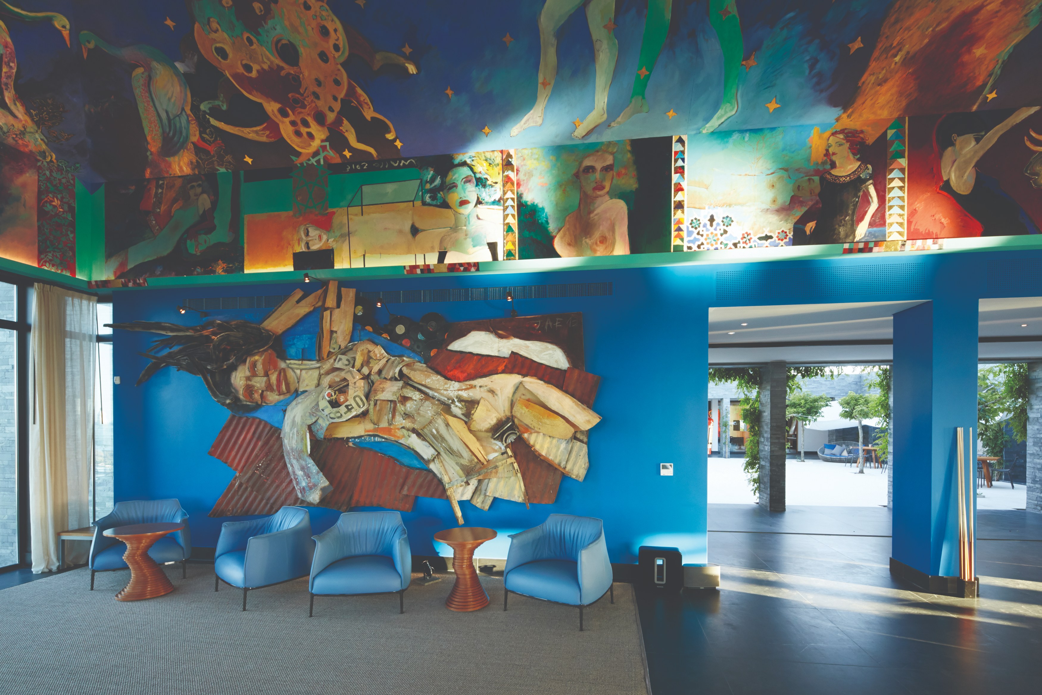 UY - Bahia Vik - Art in the livingroom.jpg