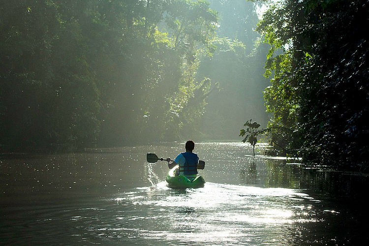 CR-excursie Kayakken in Tortuguero beleven.jpg