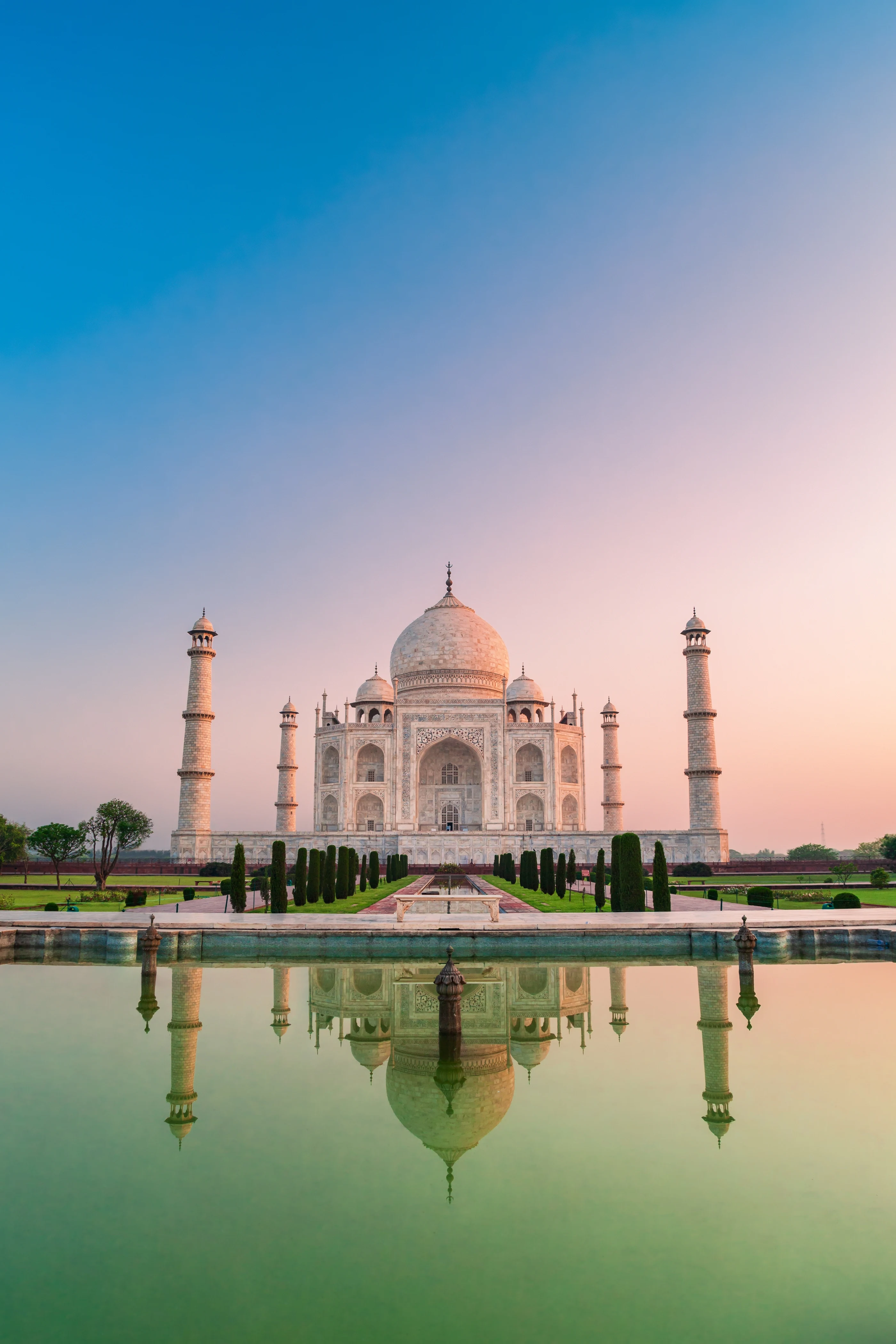 IN-Taj Mahal-Shutterstock.webp