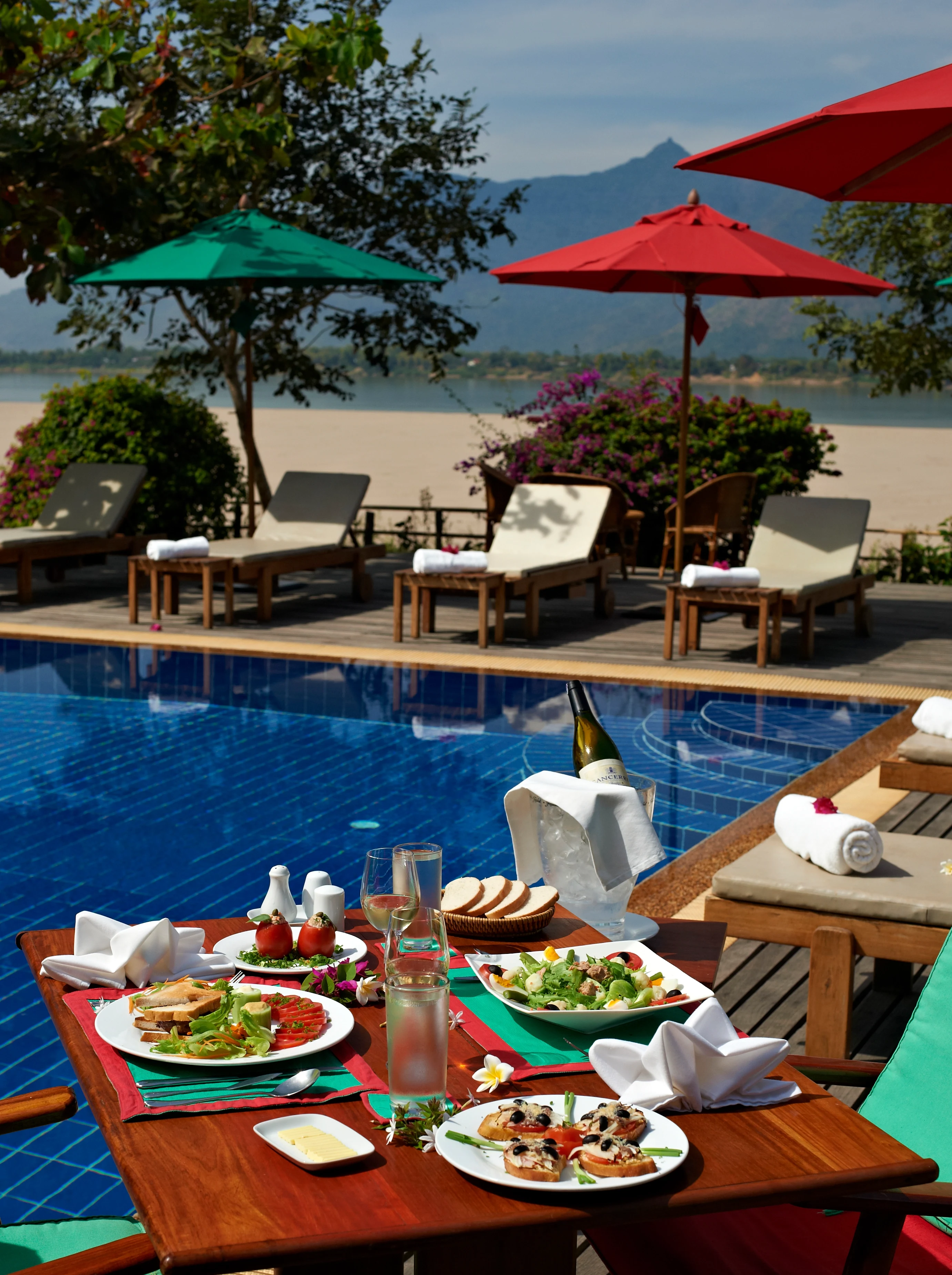 LA - La Folie Lodge - Lunch at pool.webp