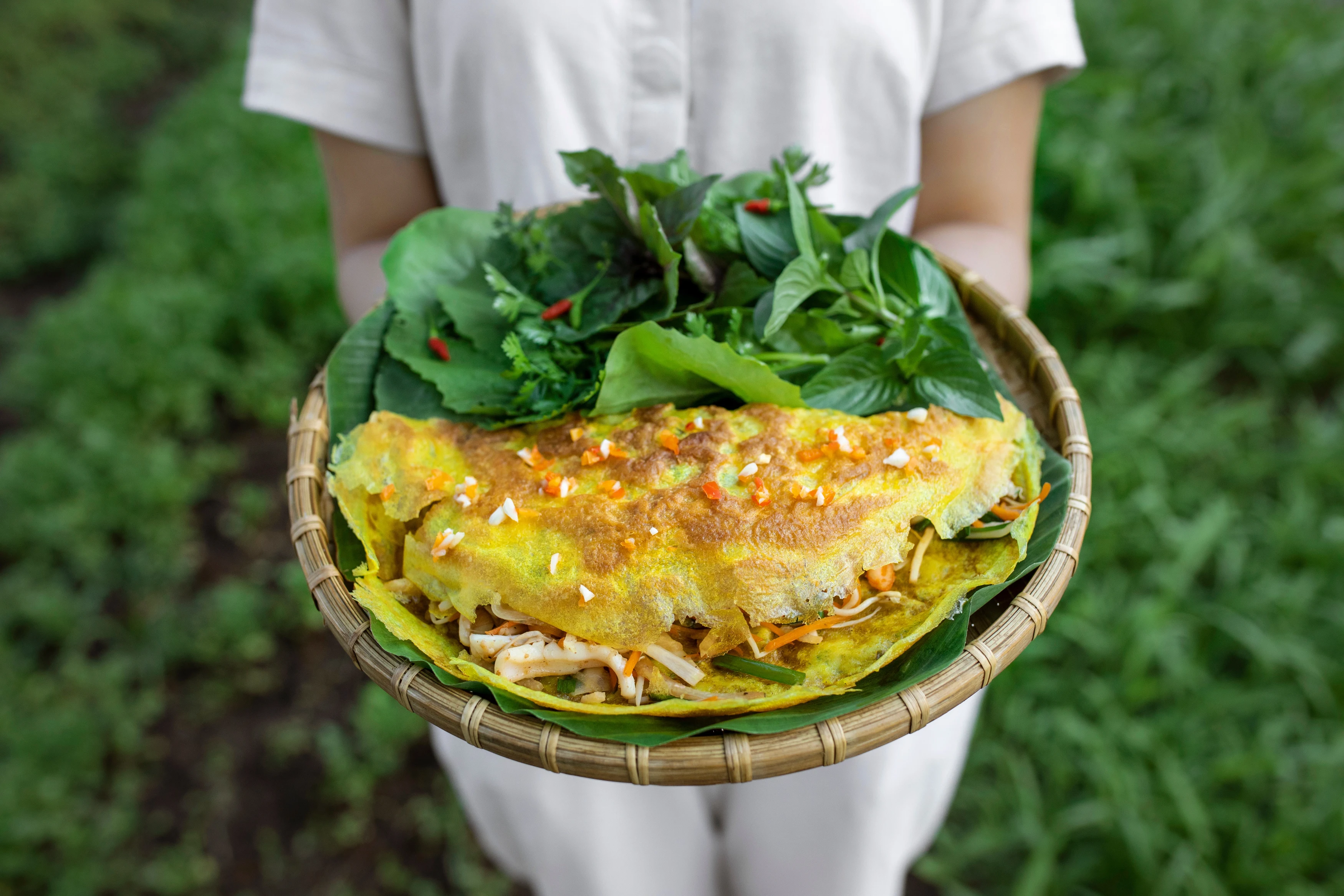 VN - Six Senses Con Dao - Plant-to-Plate Cooking Sense of Gardening.webp