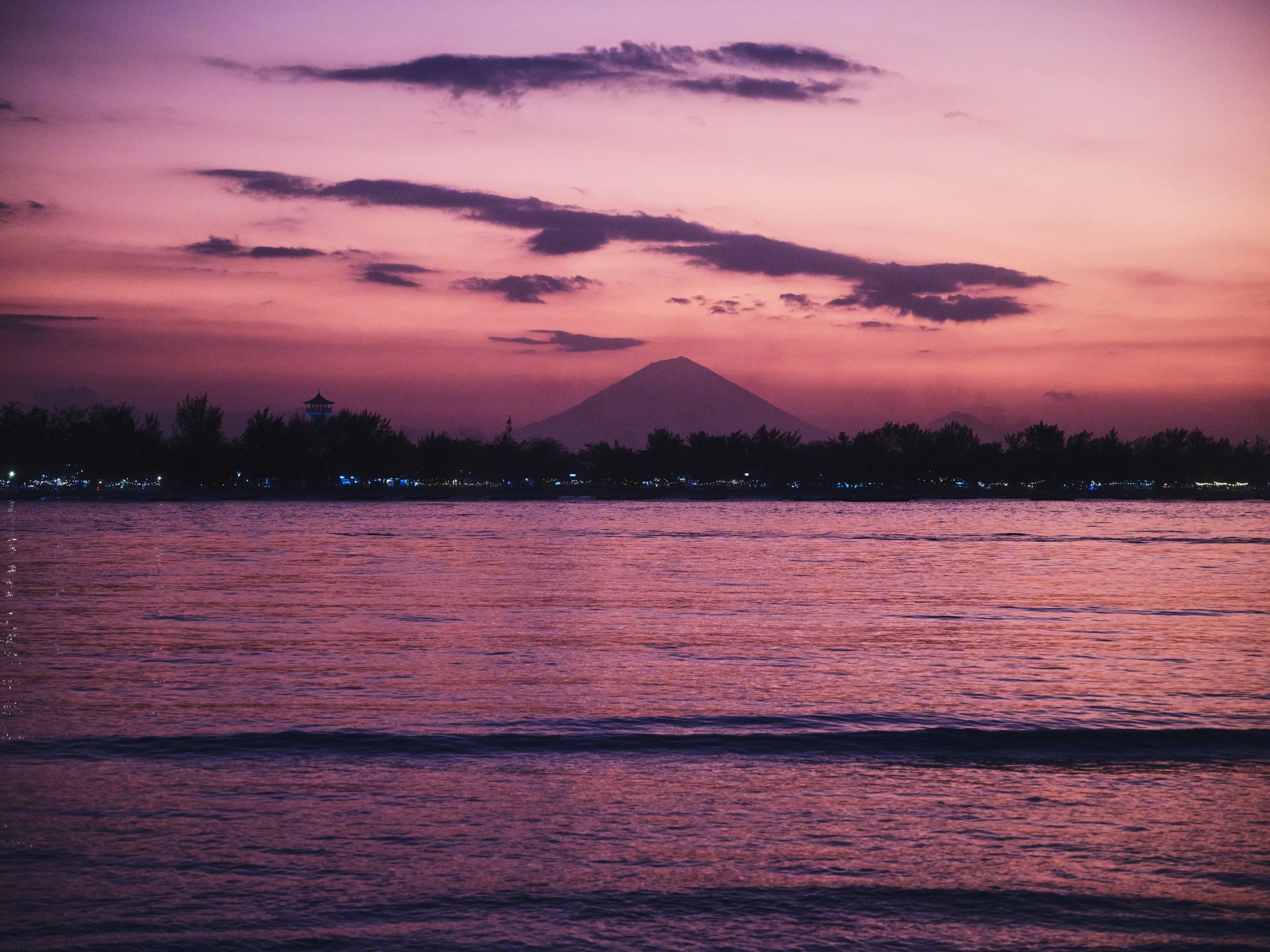 ID - Bask Gili Meno - sunset 2.webp