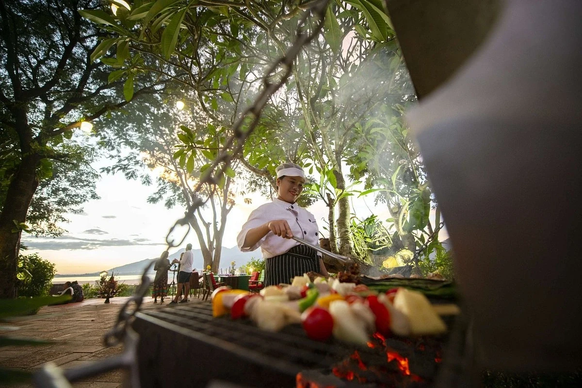 LA - La Folie Lodge - Cooking.webp