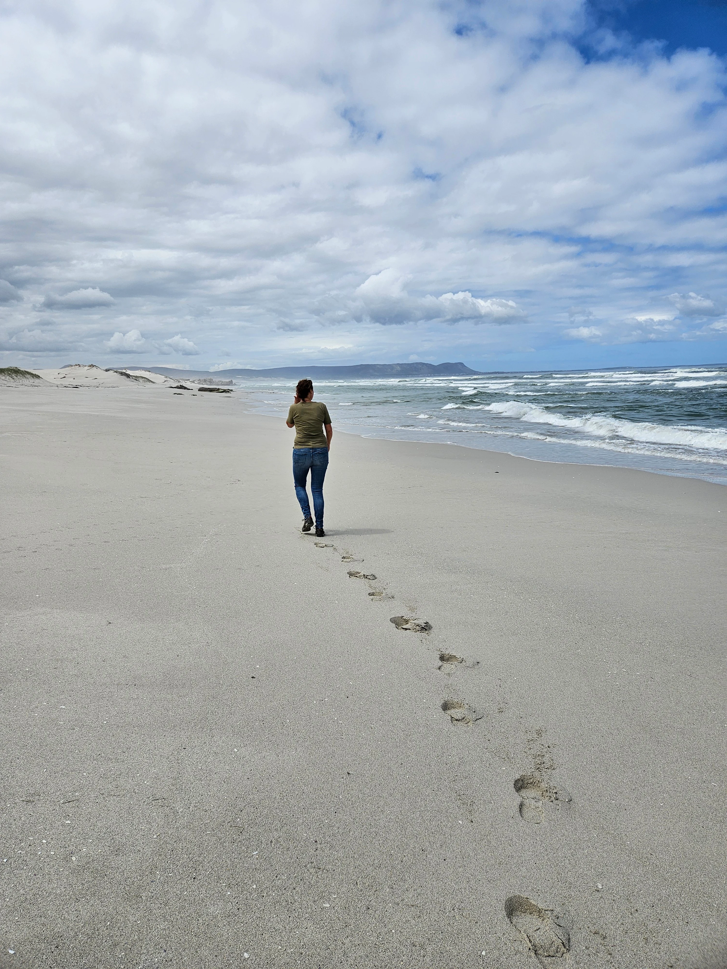 ZA-Mosaic-Lagoon-Lodge-beachwalk-Sheila.webp