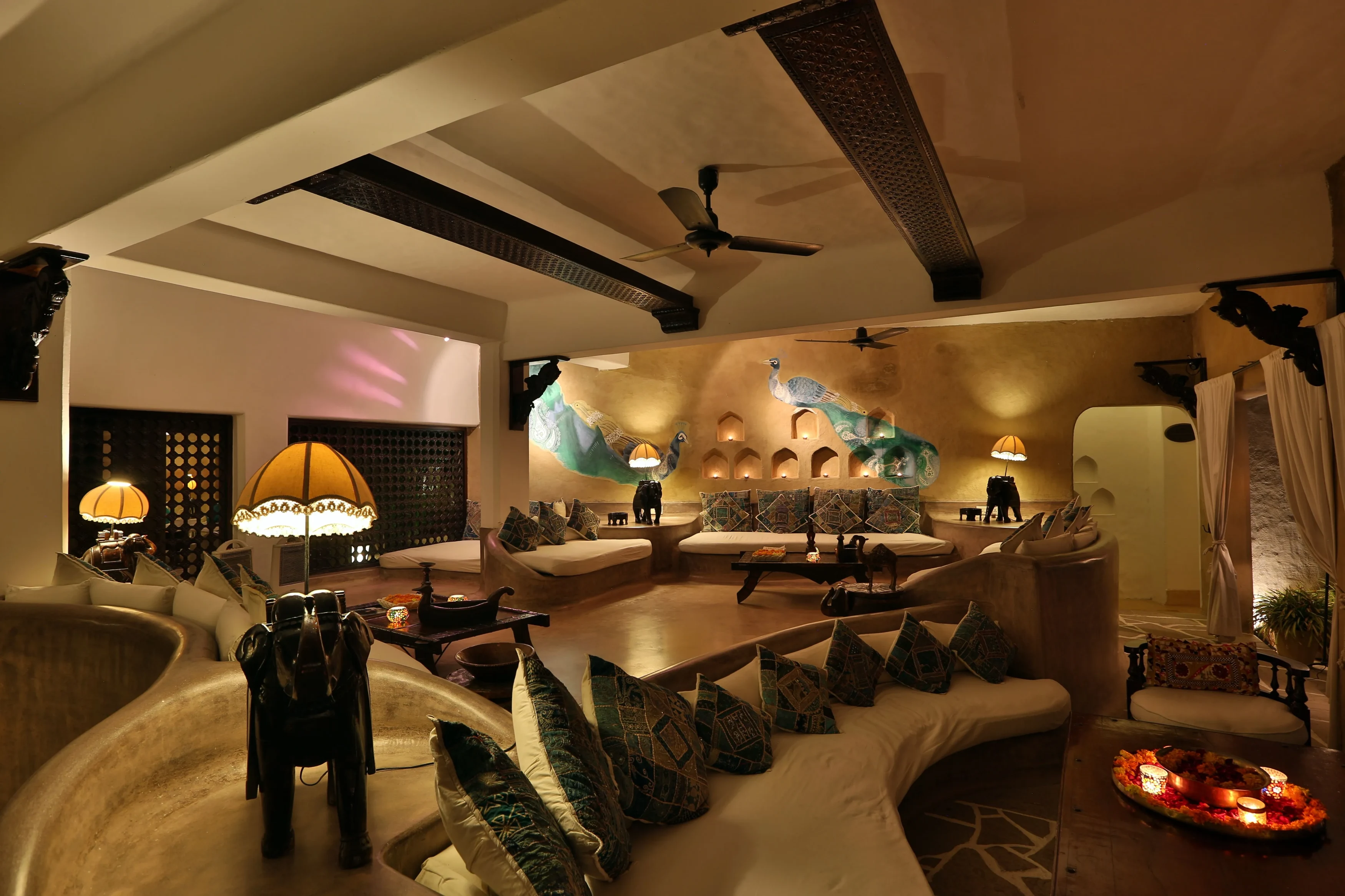 IN-Mihir Garh - Lounge.webp