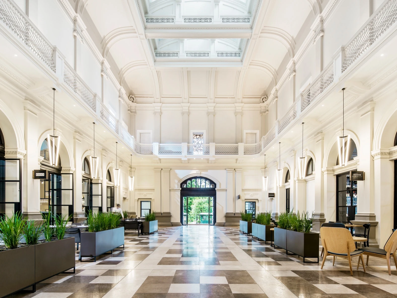 AU - COMO The Treasury - hall.webp