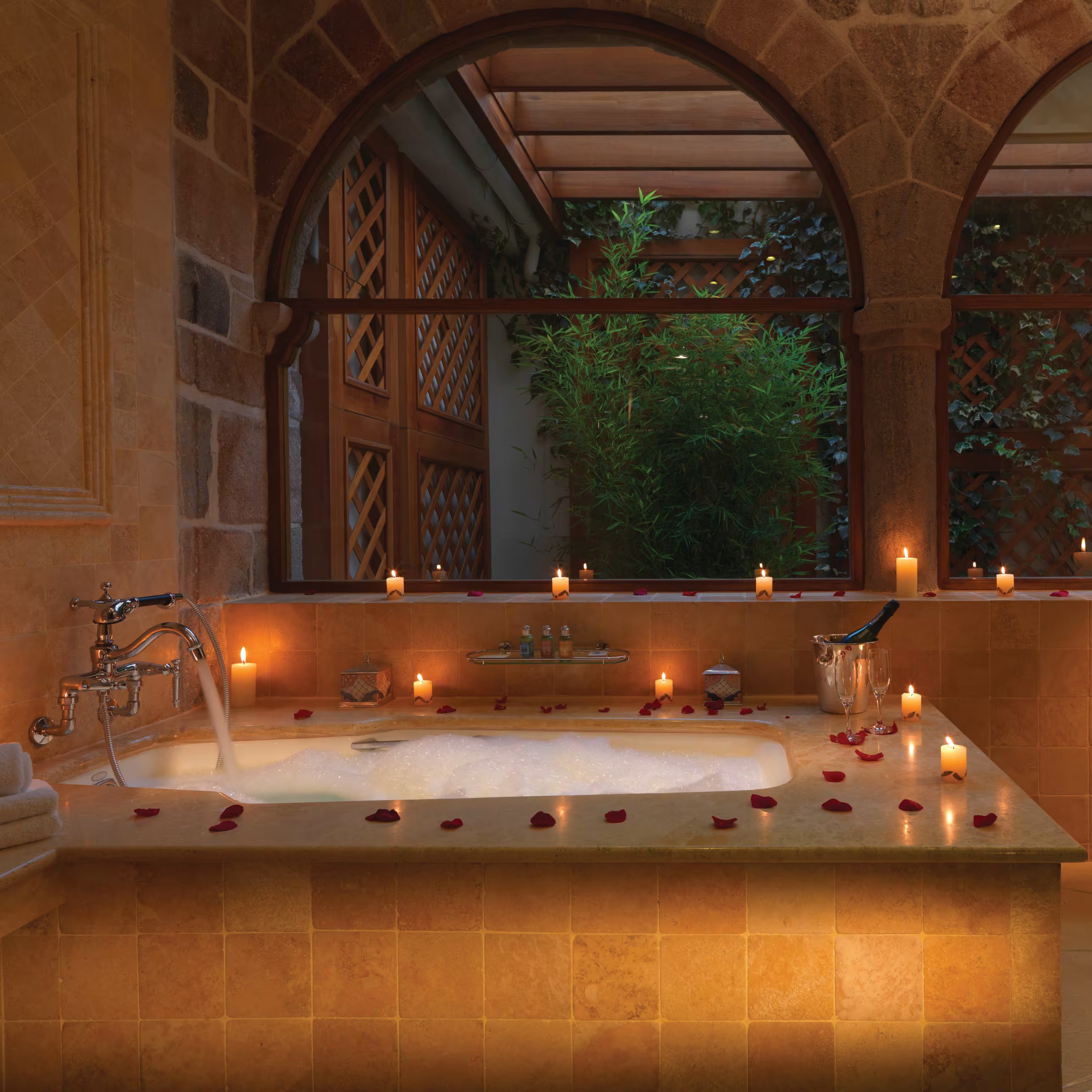 PE - Accommodatie - Belmond Monasterio - Badkamer.jpg