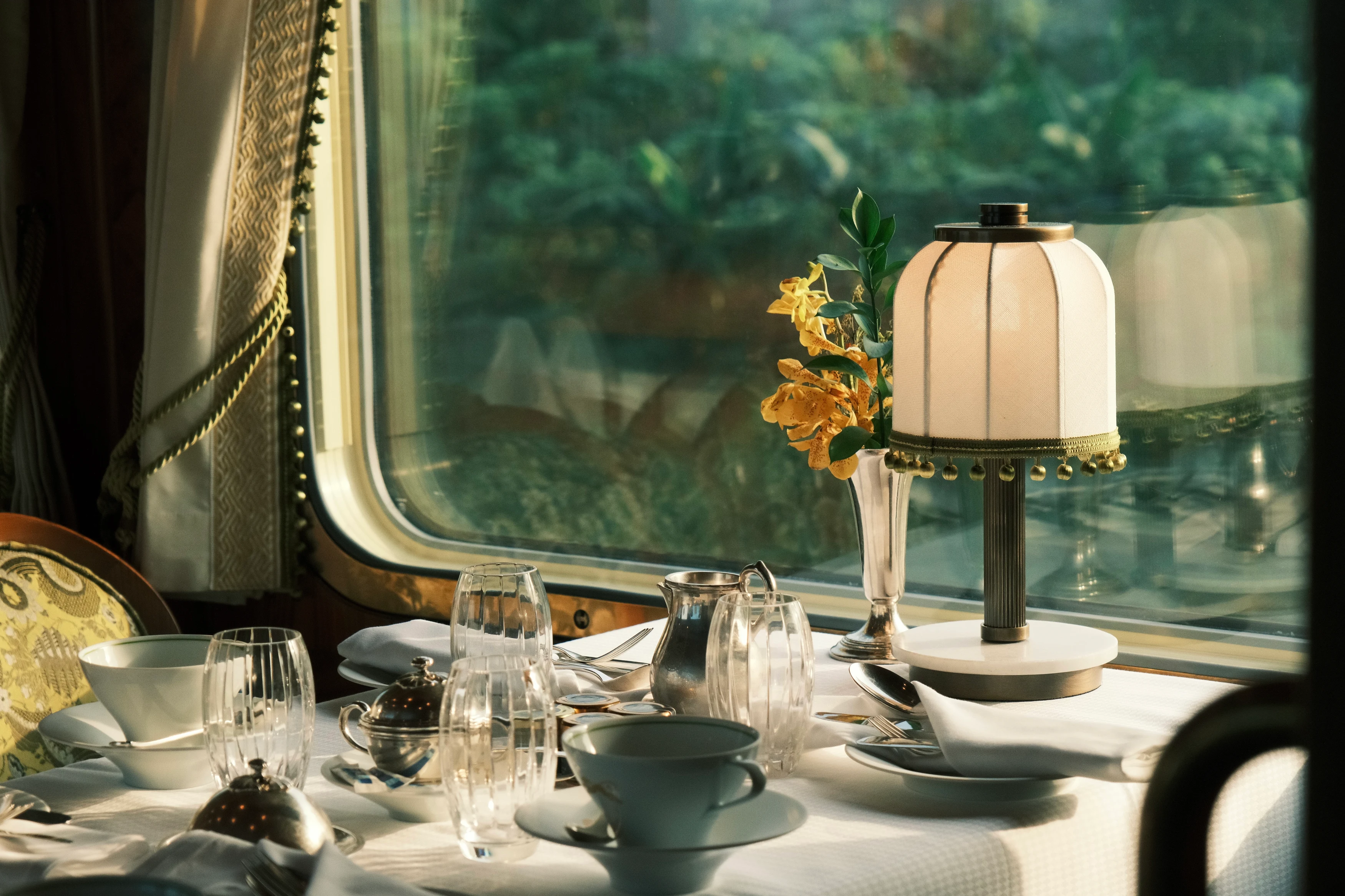 SG-tour-Belmond-Eastern-Oriental-Express-train (1) (1).webp