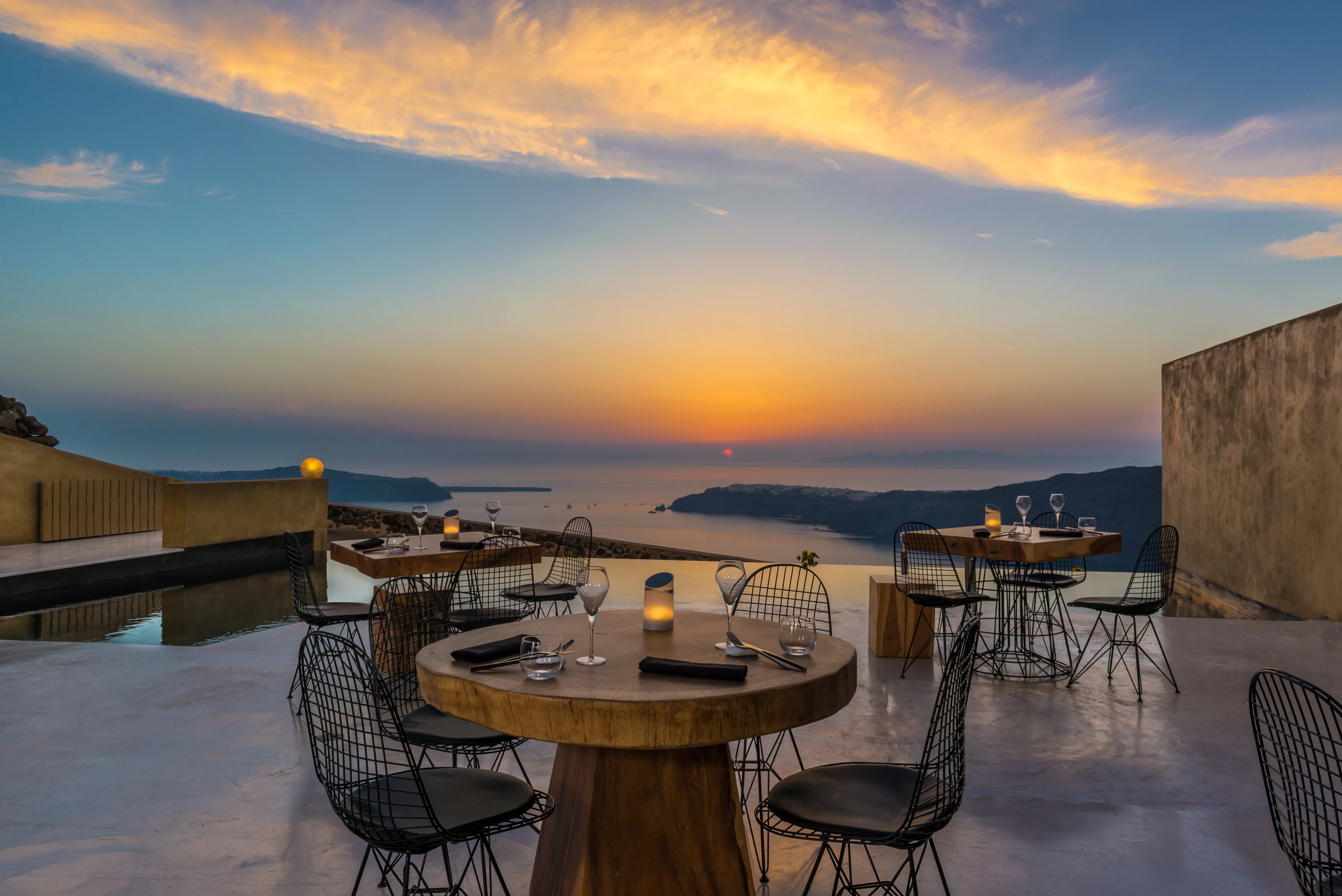 GR - Andronis Concept - Restaurant by Night (1).webp