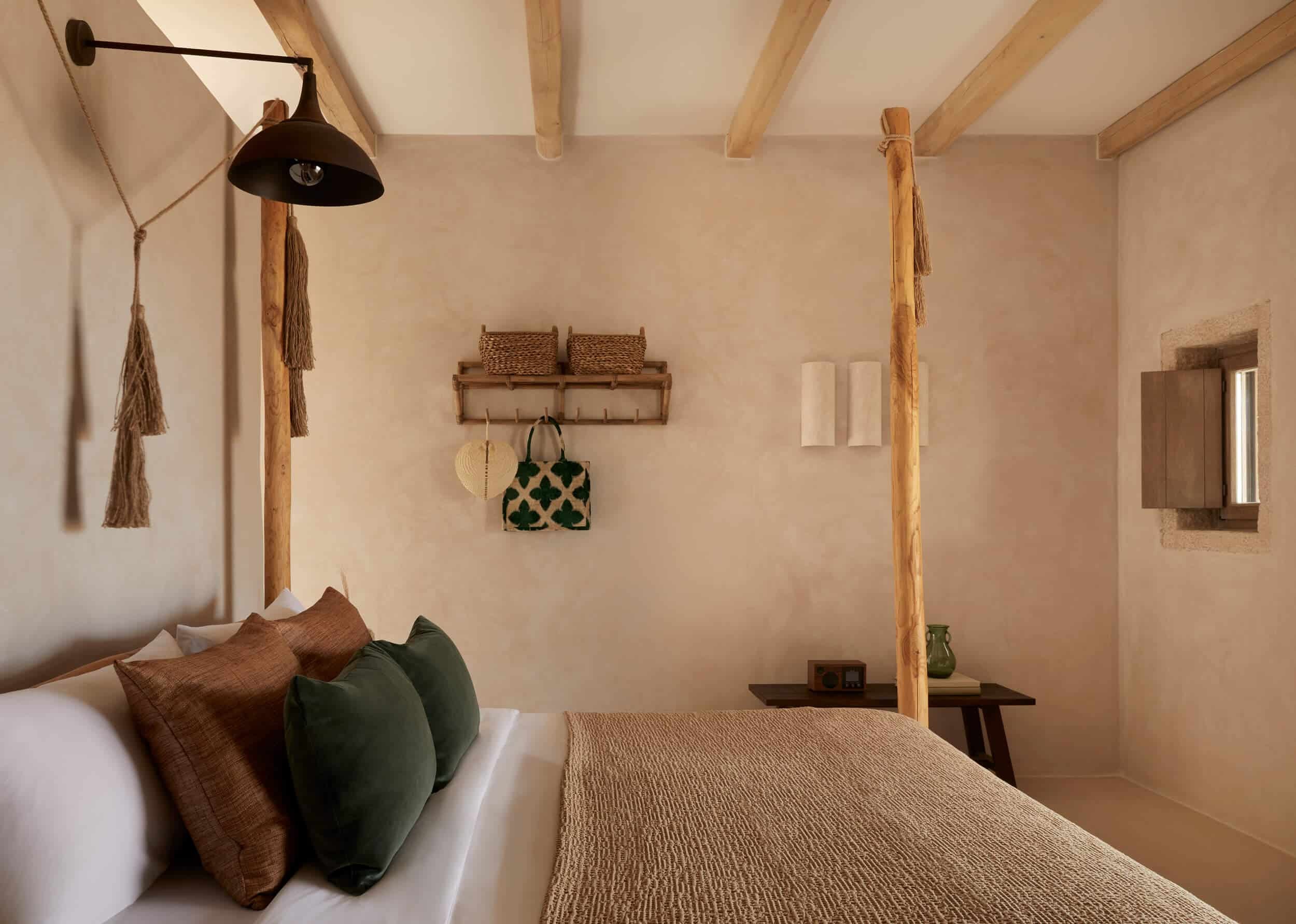 GR-The-Rooster-bedroom-Gardenview-Villa.jpg
