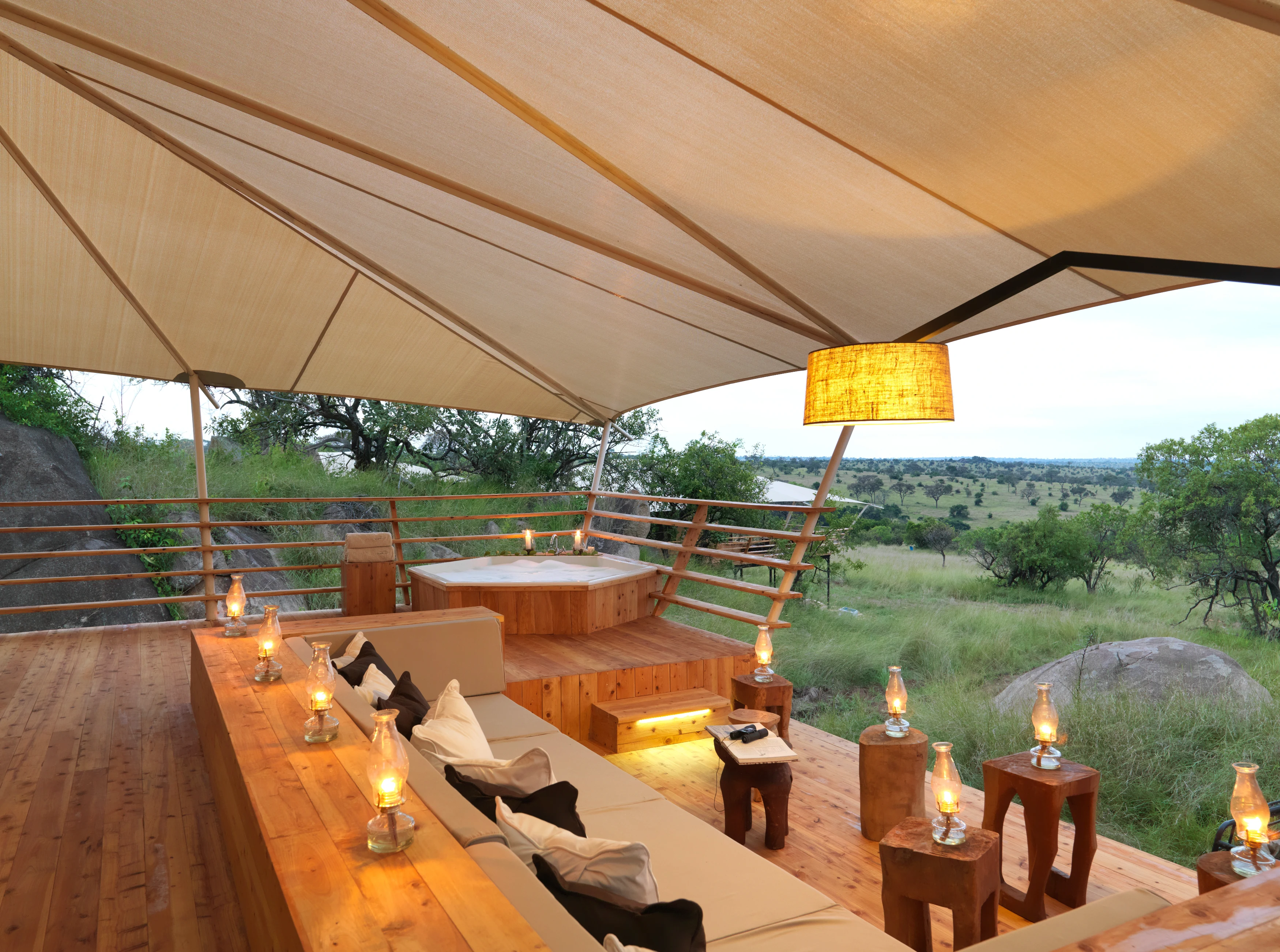TZ - Serengeti Bushtops - veranda.webp