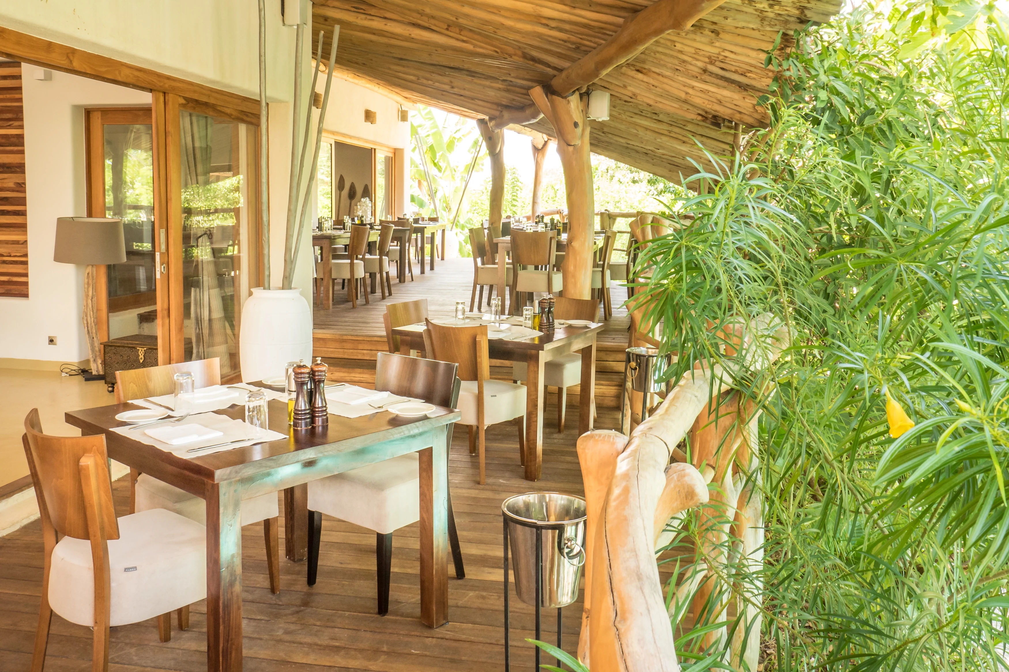 TZ - White Sands Luxury Villas - restaurant.webp