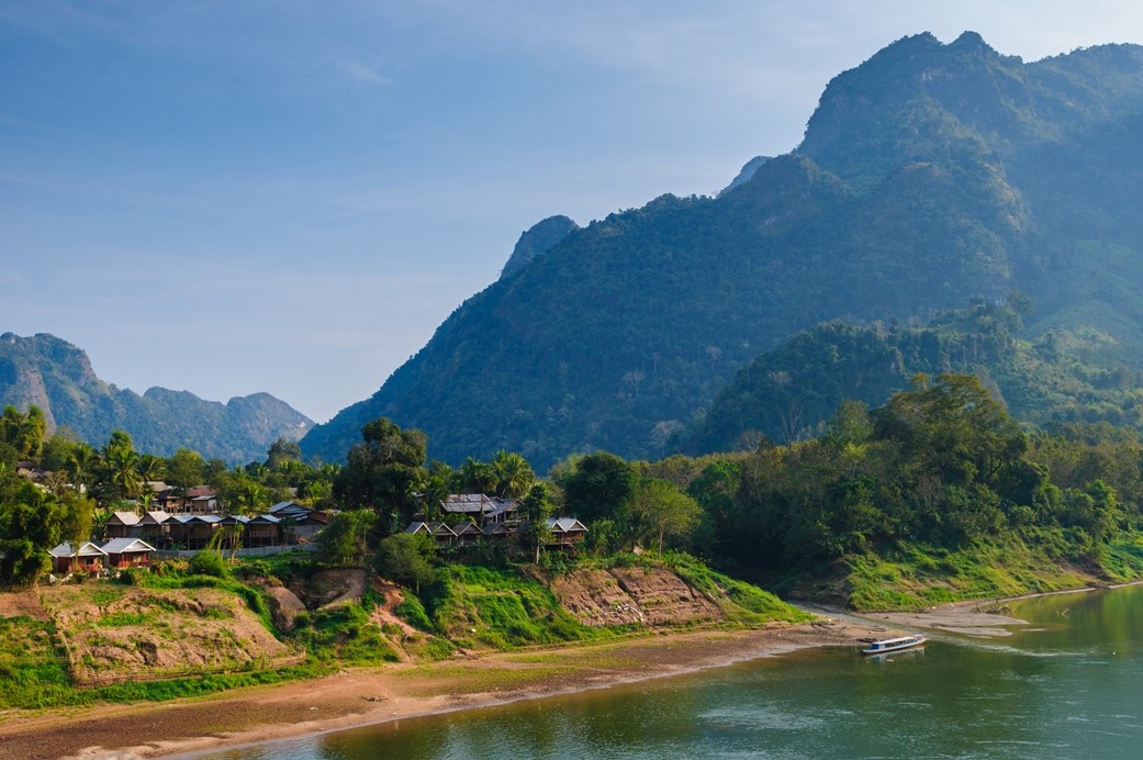 LA - Muang La - Nong Khiaw.jpg