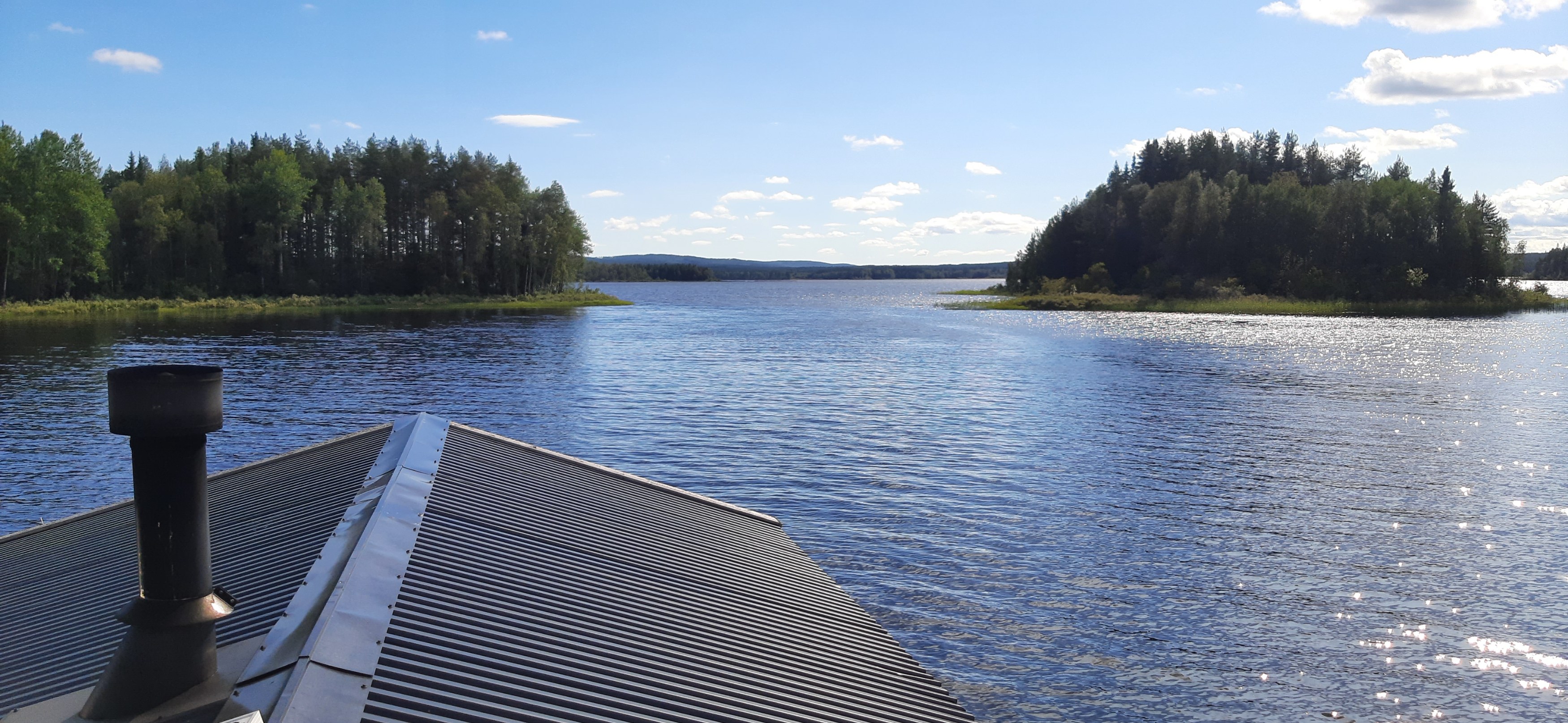 SE - The Floating Safari Camp - view.jpg