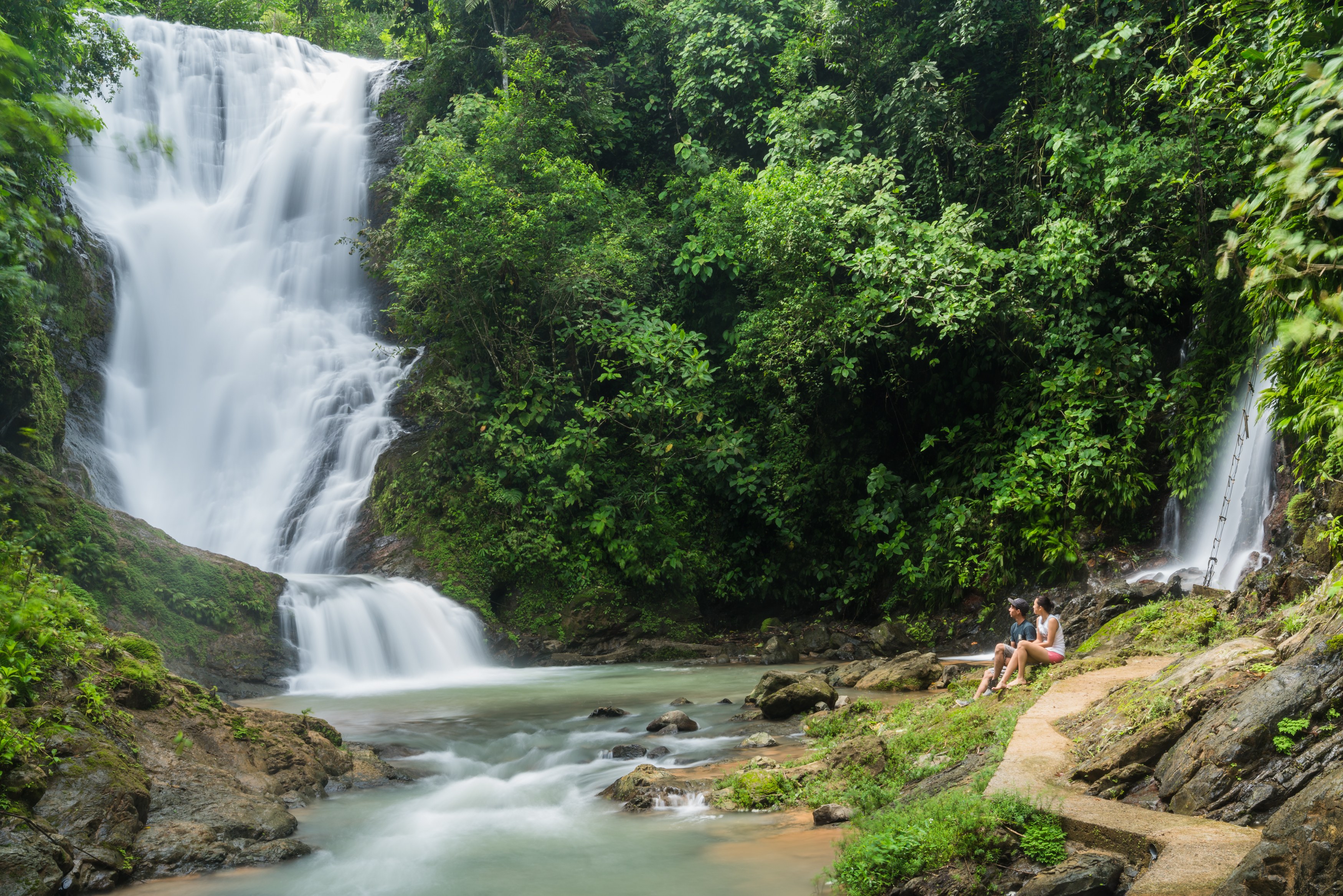 CR-accommodatie-Arenas-del-Mar-waterval.jpg