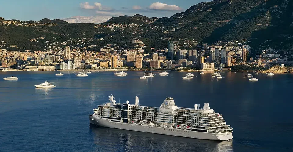 CA - Silver Cruise Nova - Cruise 4.webp