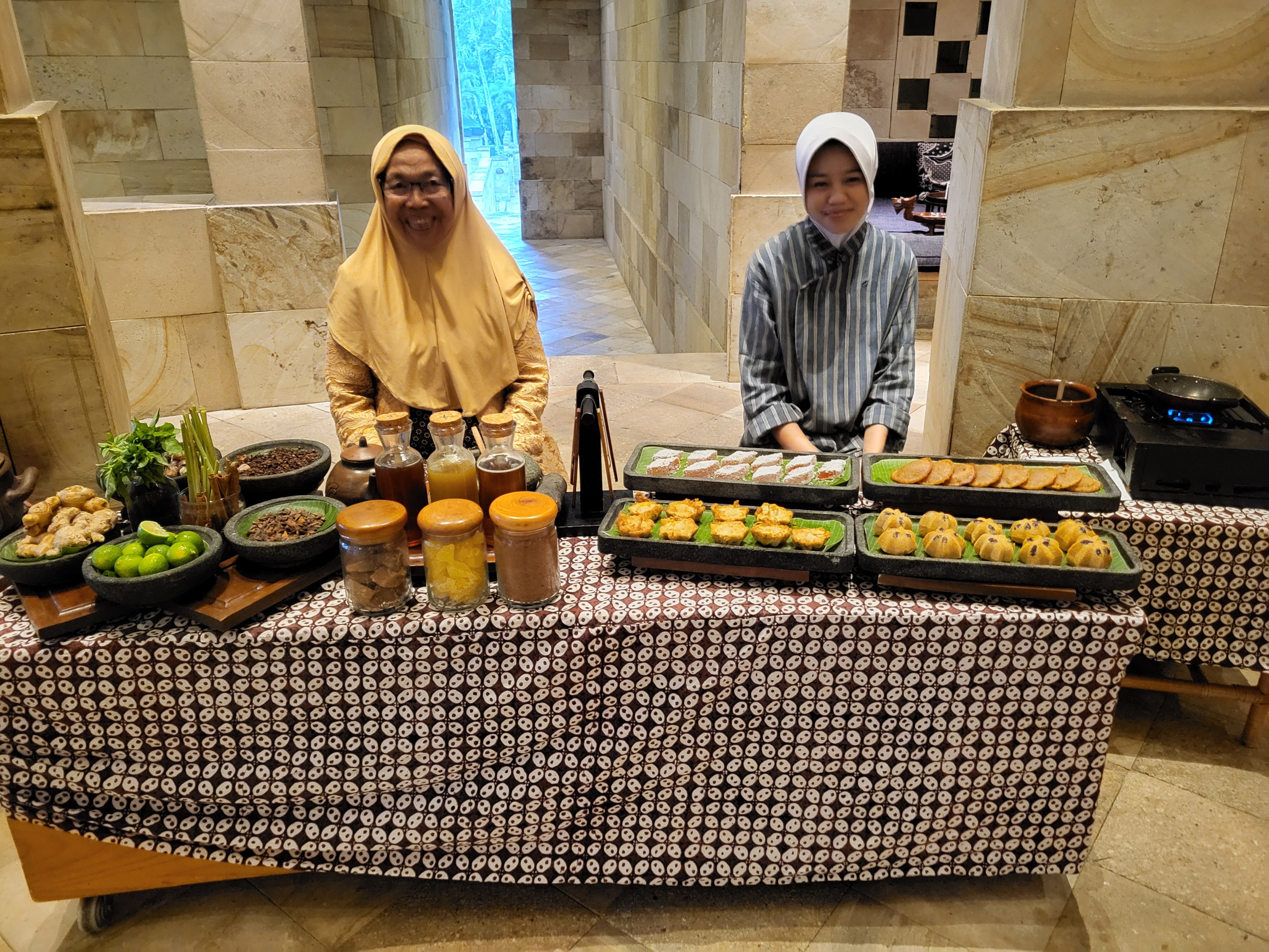Amanjiwo - afternoon tea.jpg