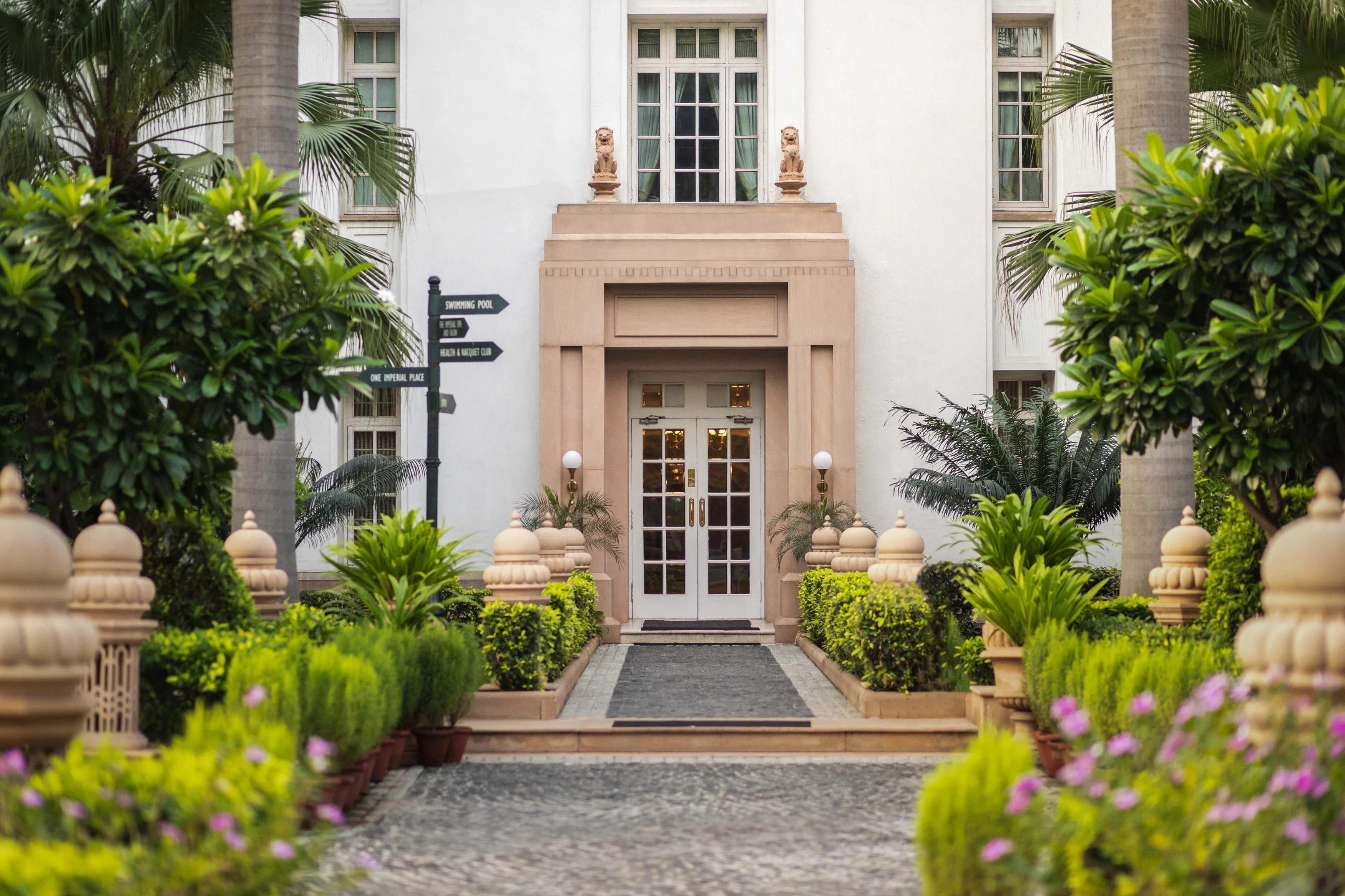 IN-accommodatie-The-Imperial-hotel-Outside.webp
