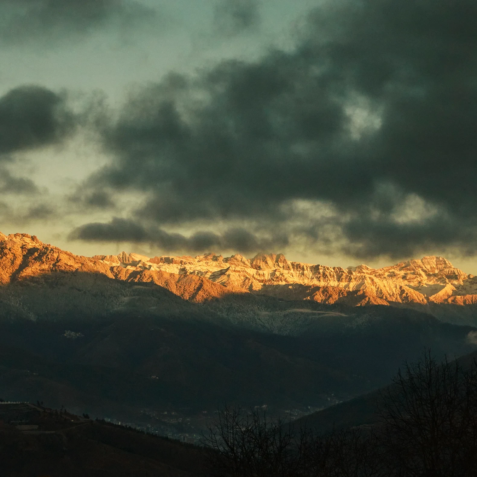 BT-Six Senses Thimpu Mountains.webp