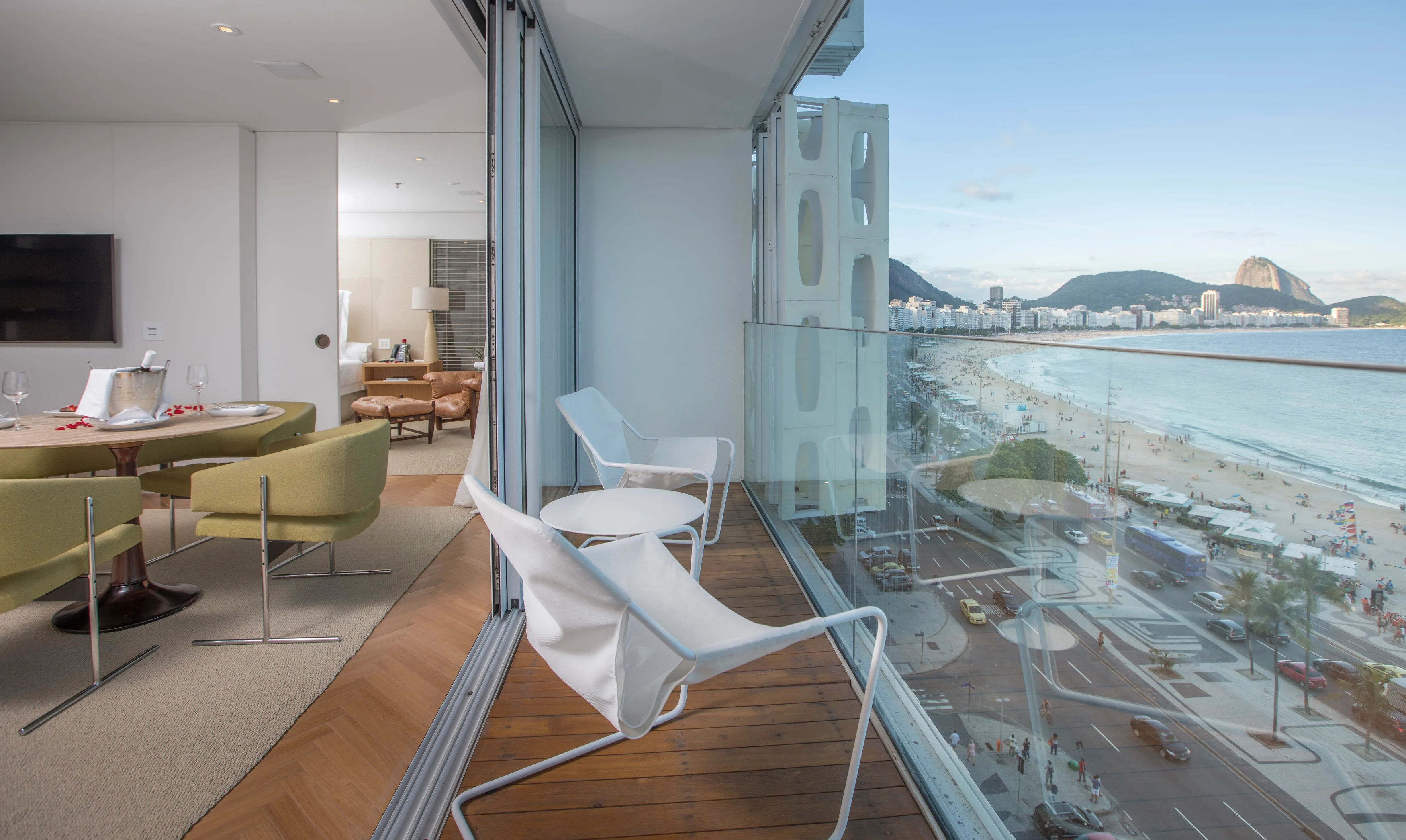 BR - Hotel Emiliano - Ocean Master Suite.webp