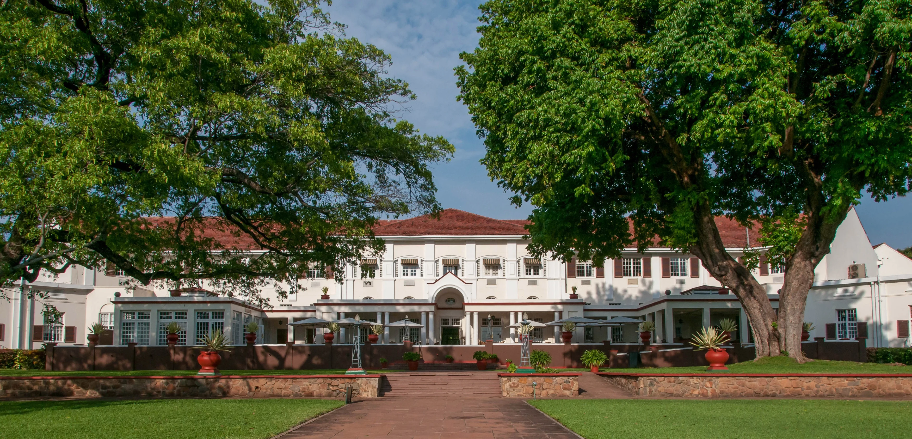 ZW-accommodatie-The-Victoria-Falls-Hotel-header (2).webp