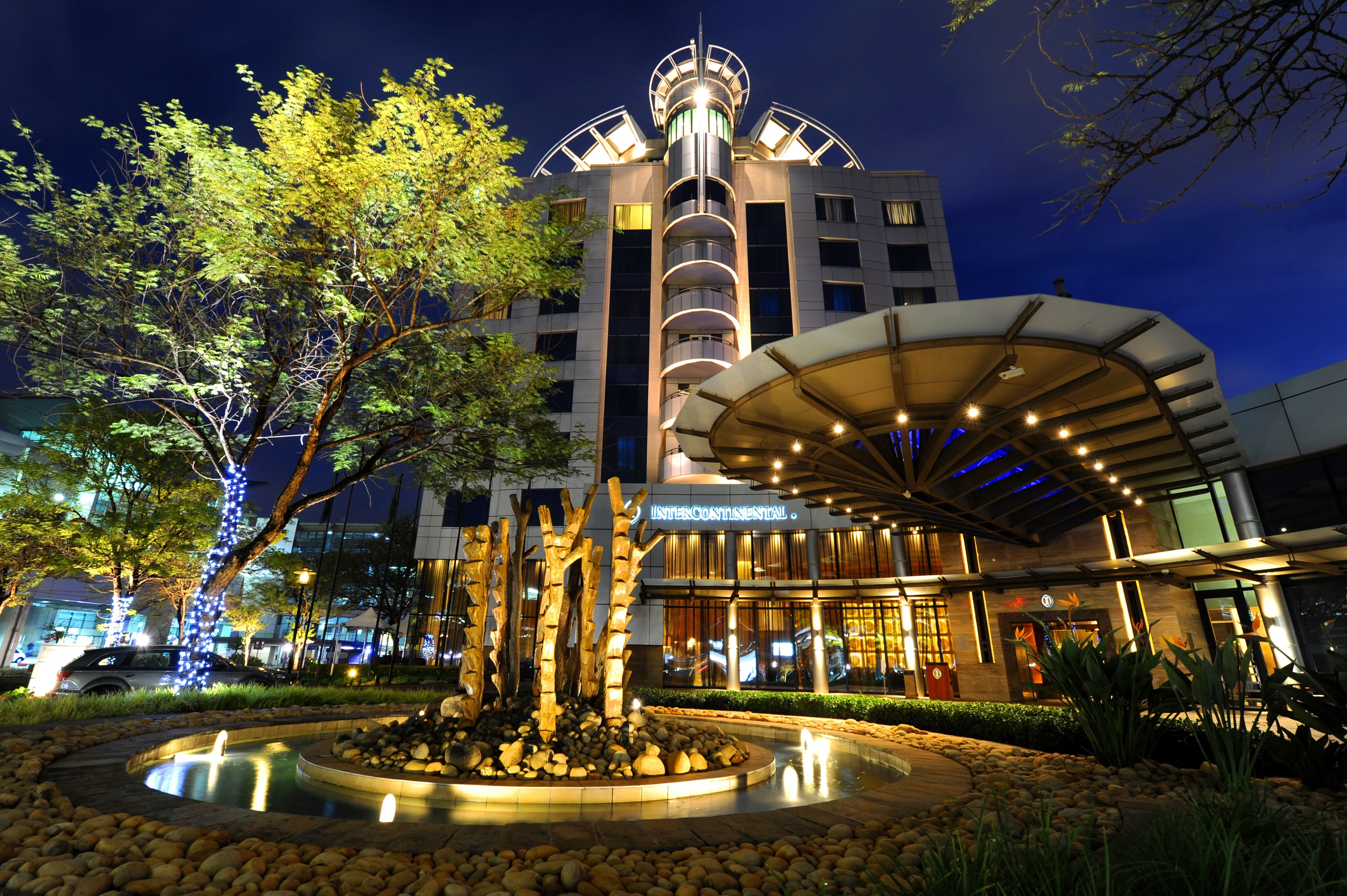 ZA-Hotel InterContinental - Exterior.webp