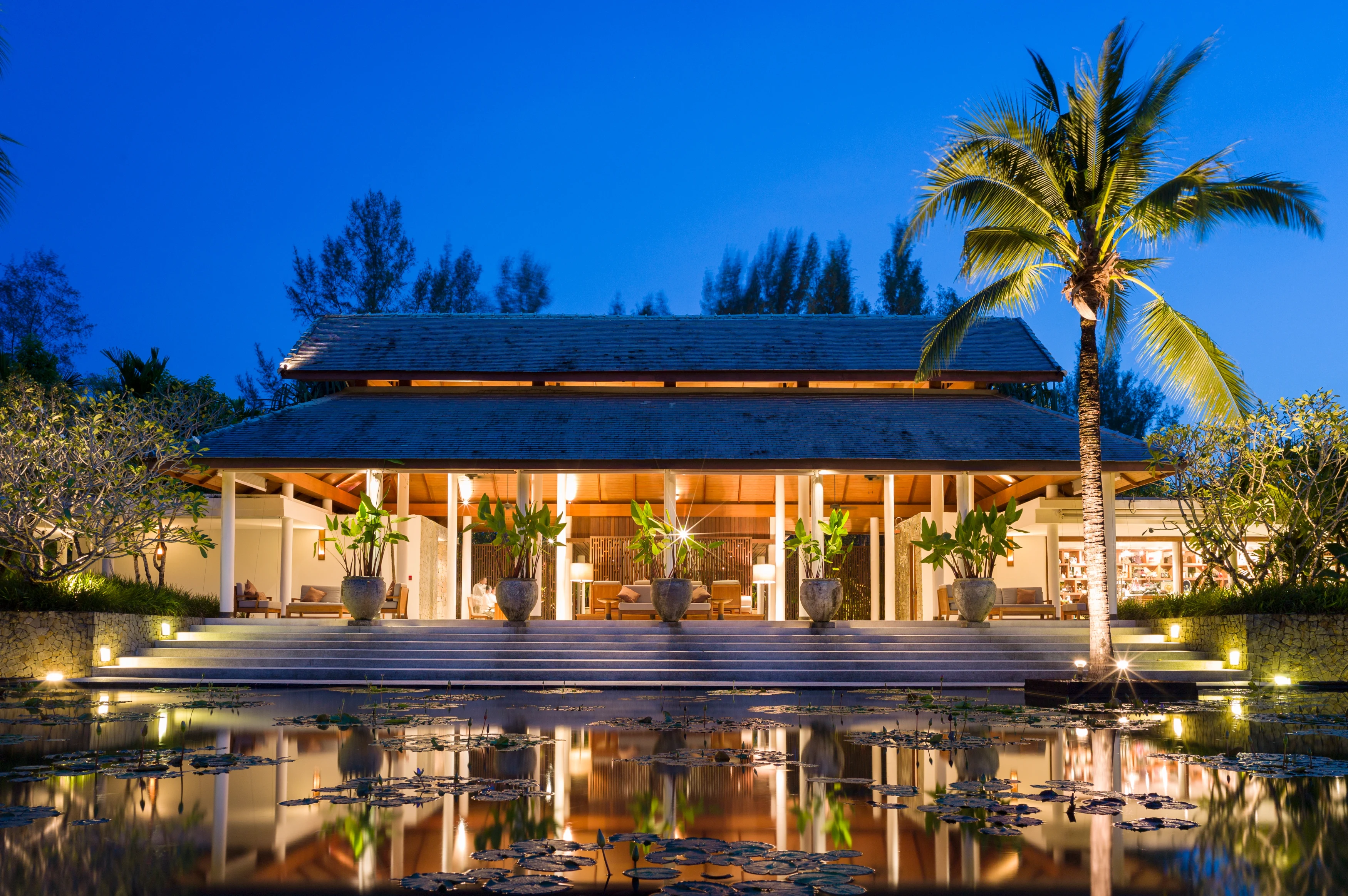 TH - The Sarojin - Lobby.webp
