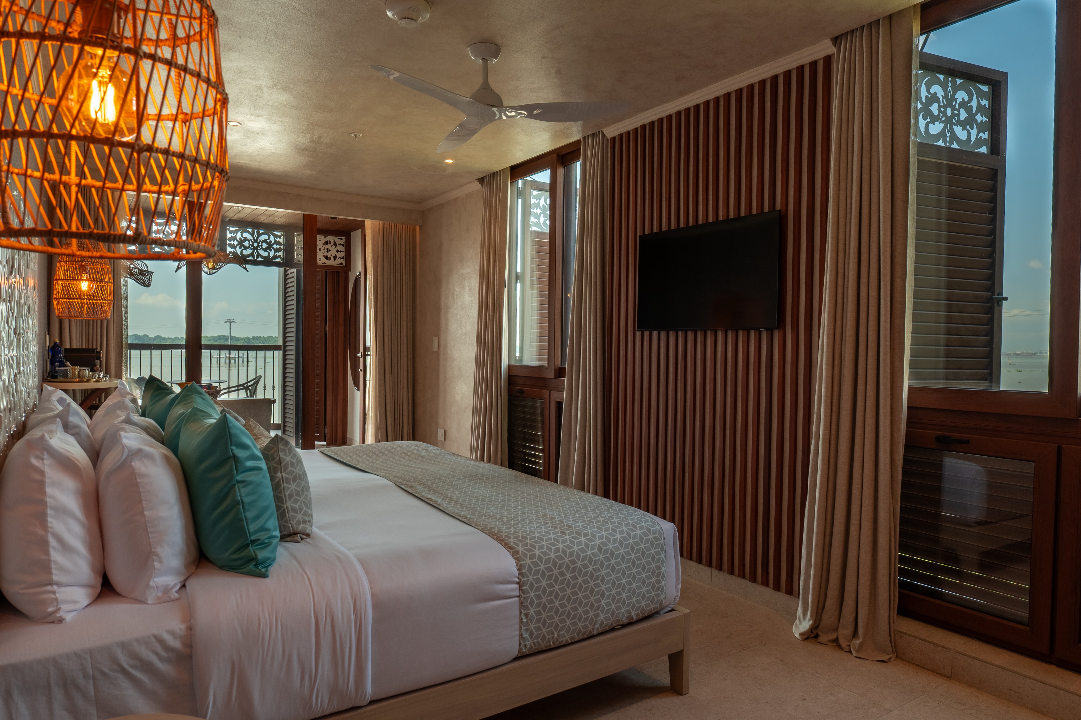 HOTEL RIO GUAYAS LUXURY ROOM 3.jpg