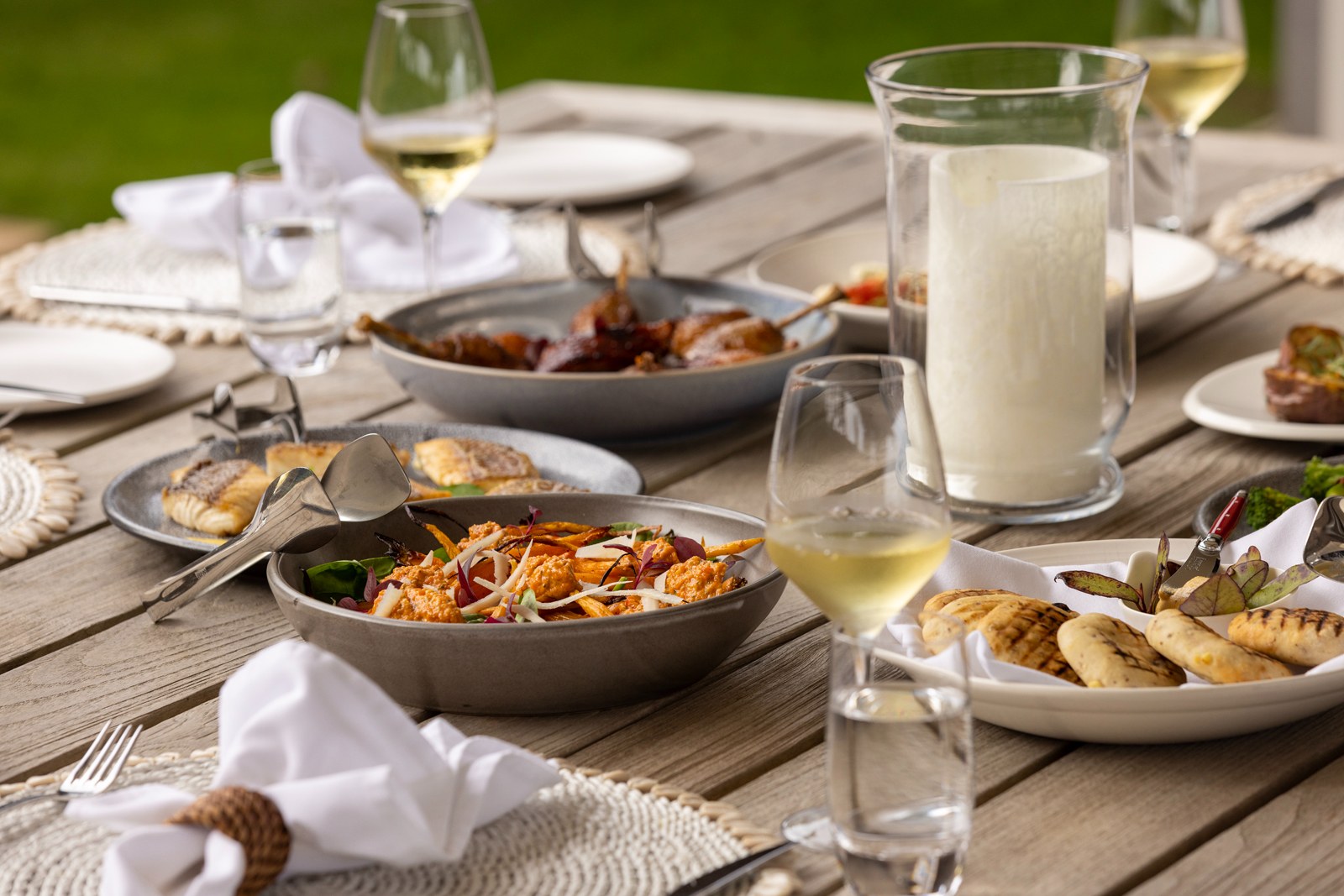 NZ-Accommodatie-The-Landing-Dining-Details.jpg