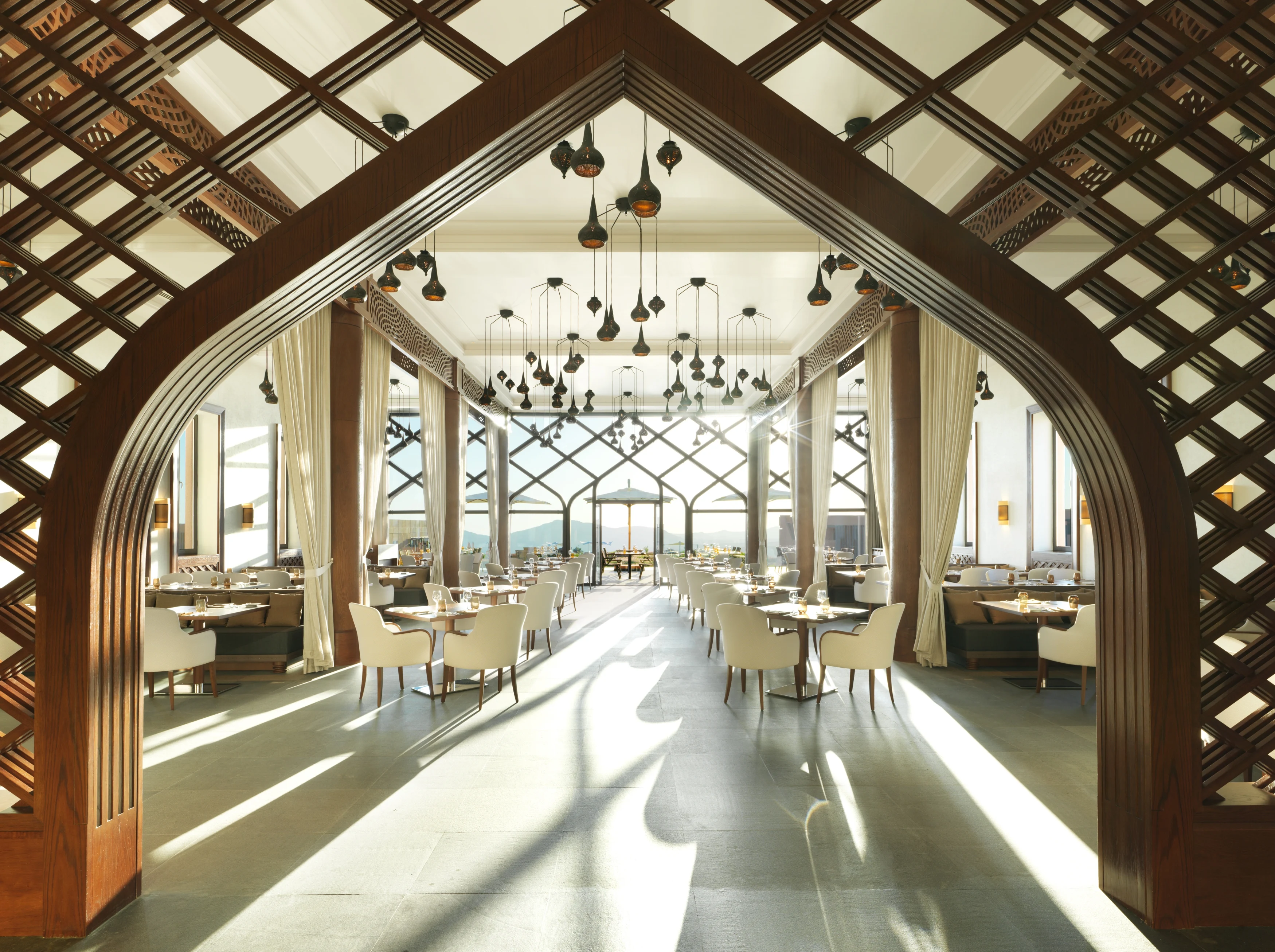 OM - Anantara Al Jabal Al Akhdar - Al Maisan Restaurant by day.webp