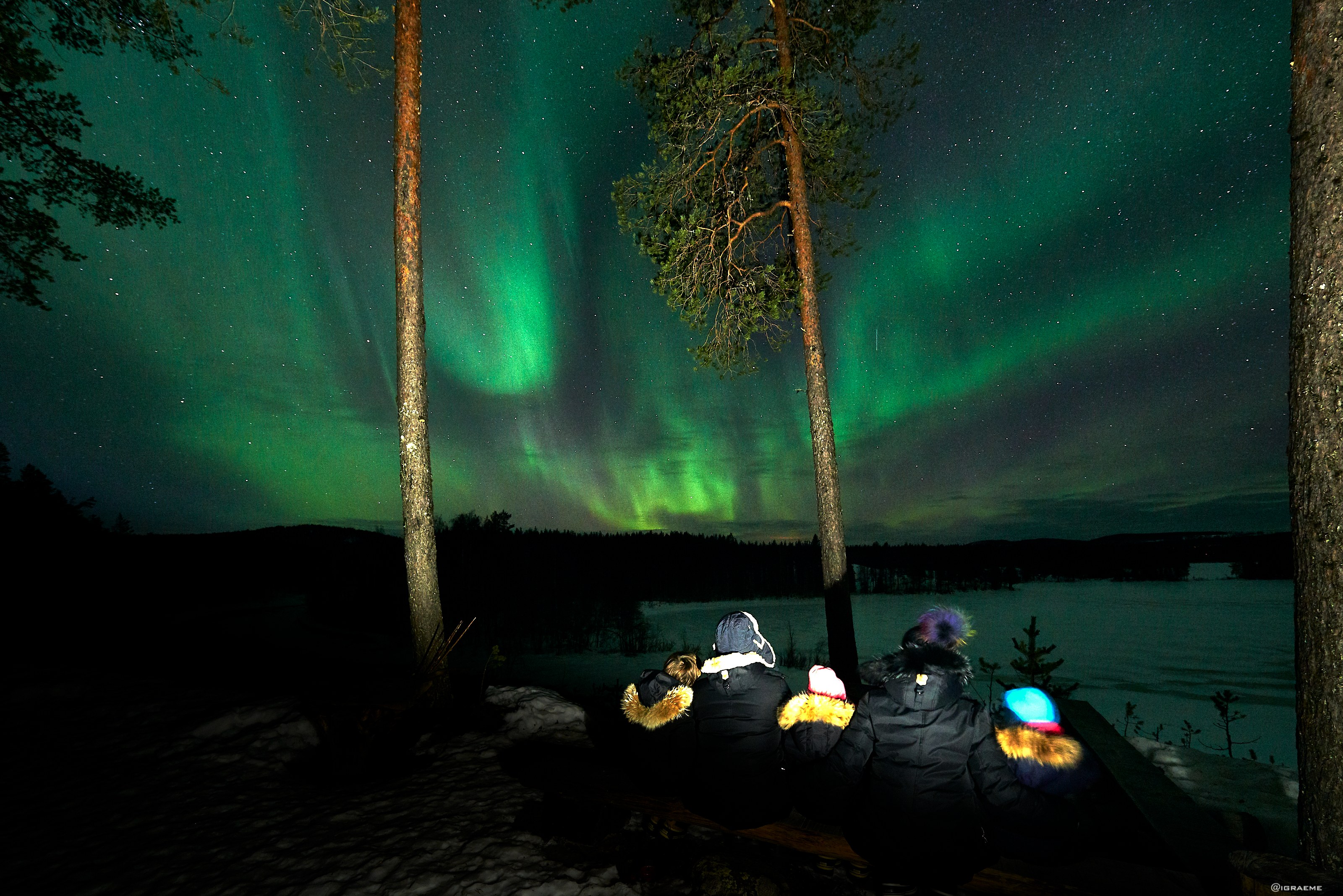 SE- Arctic Retreat -Dinner on the Hill 2.jpg