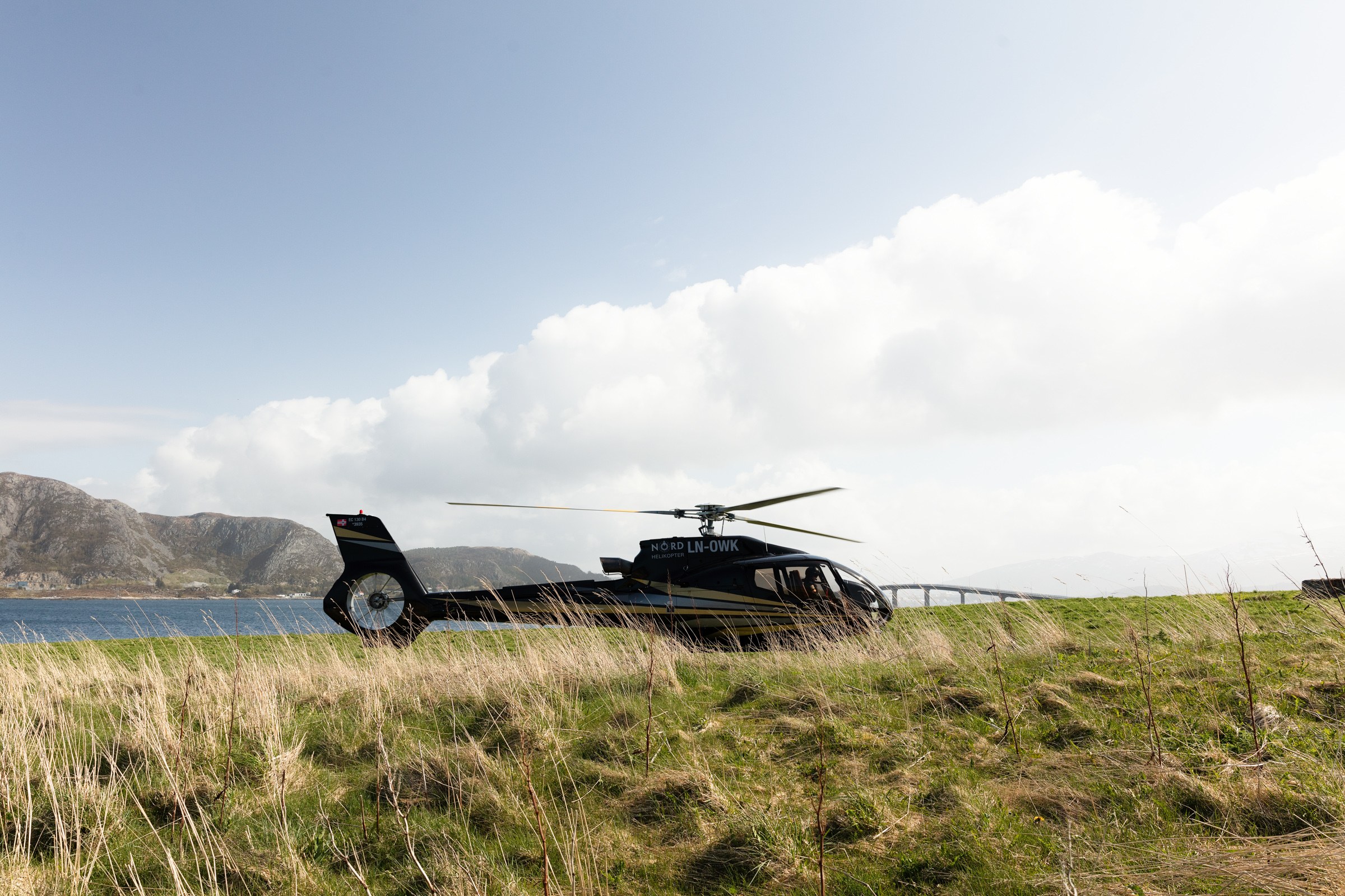 NO - Helicopter - eiland Flatessa.jpg