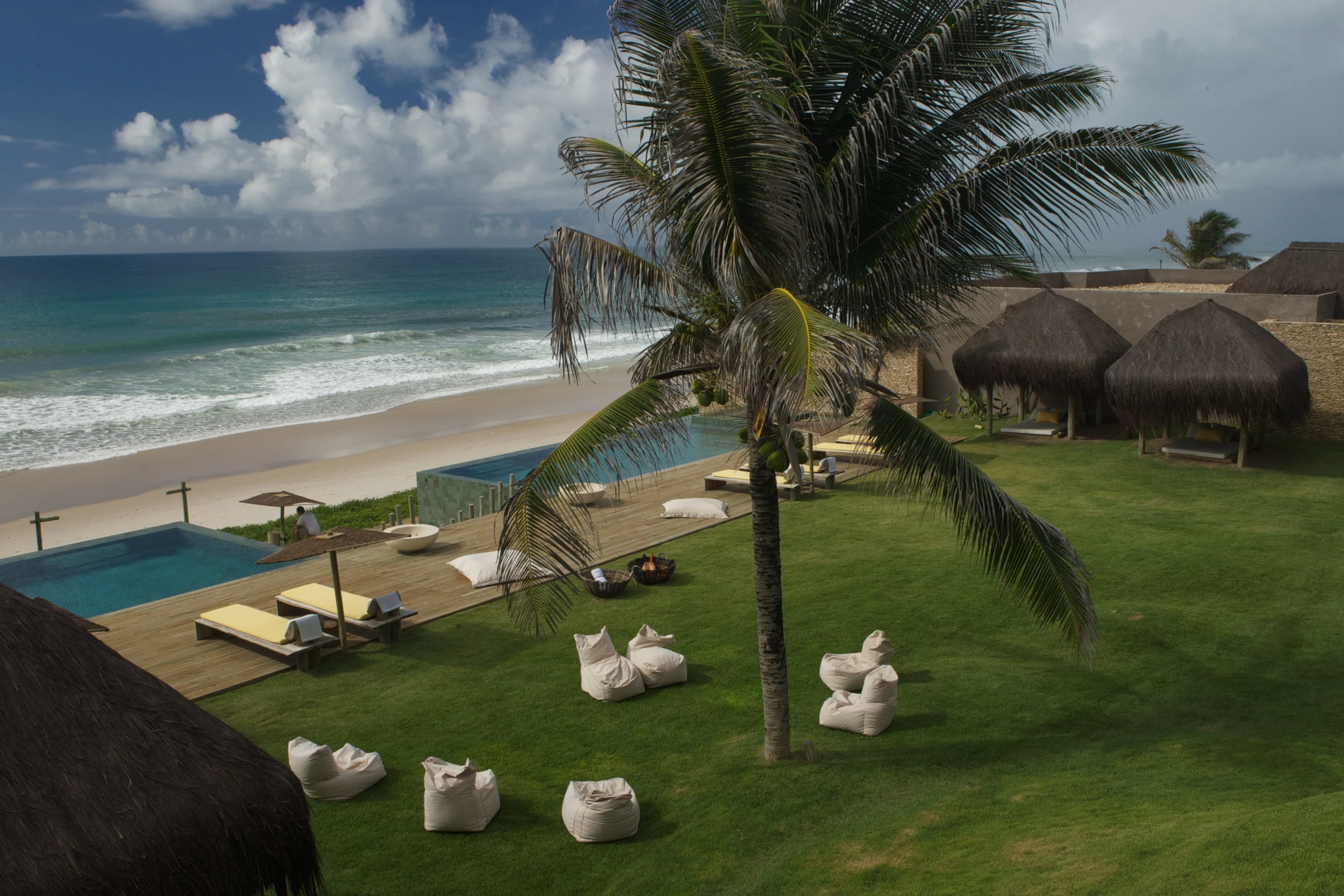 BR - Kenoa Exclusive Beach Resort - Rogerio Maranhao beach overview.webp
