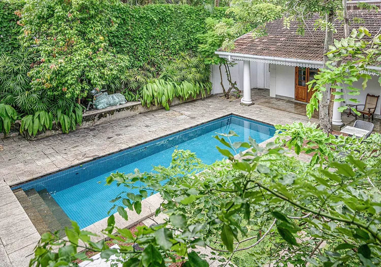 LK-Maniumpathy-Exterior-pool.webp