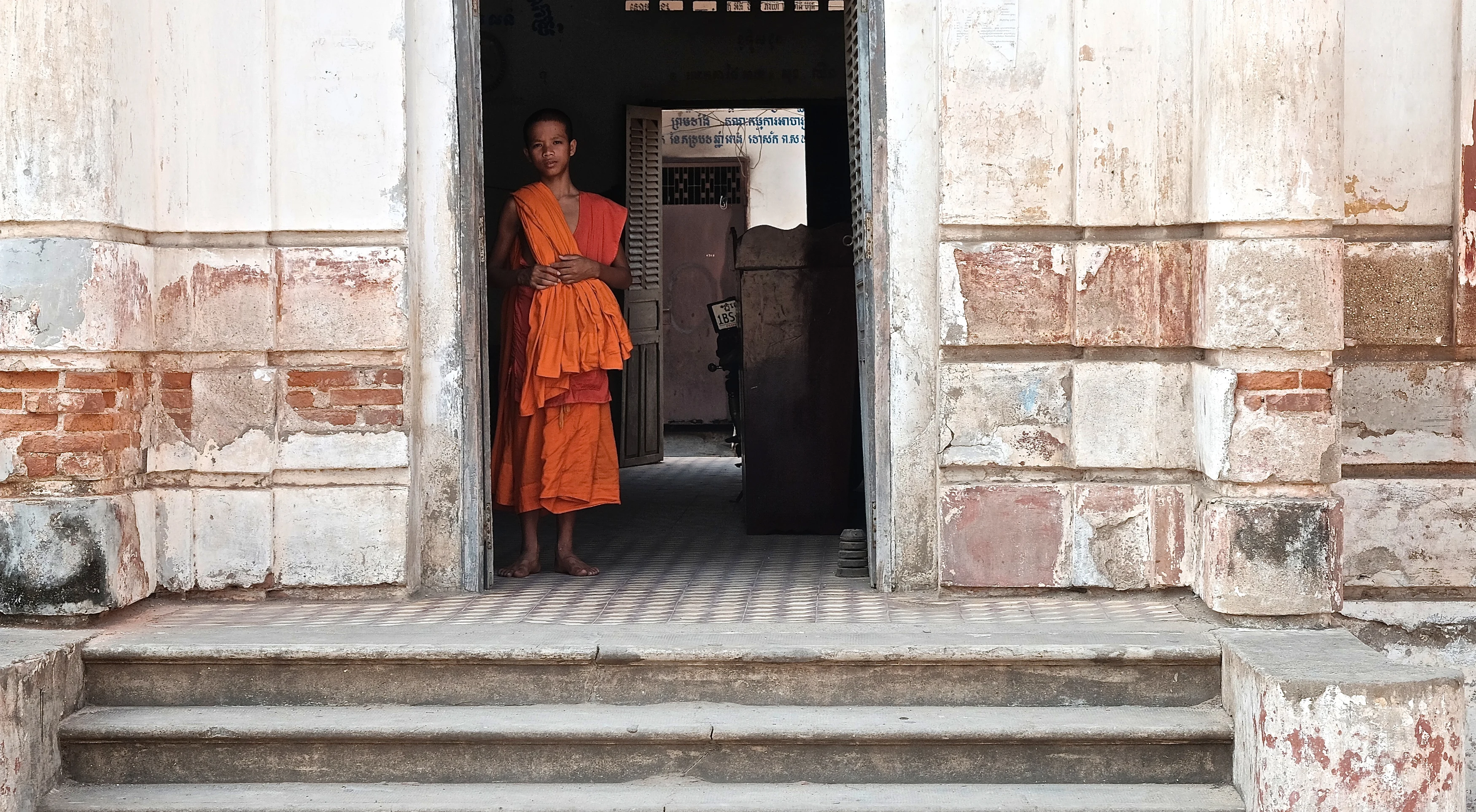 KH - Khmer Architecture Tour - Monk (1).webp